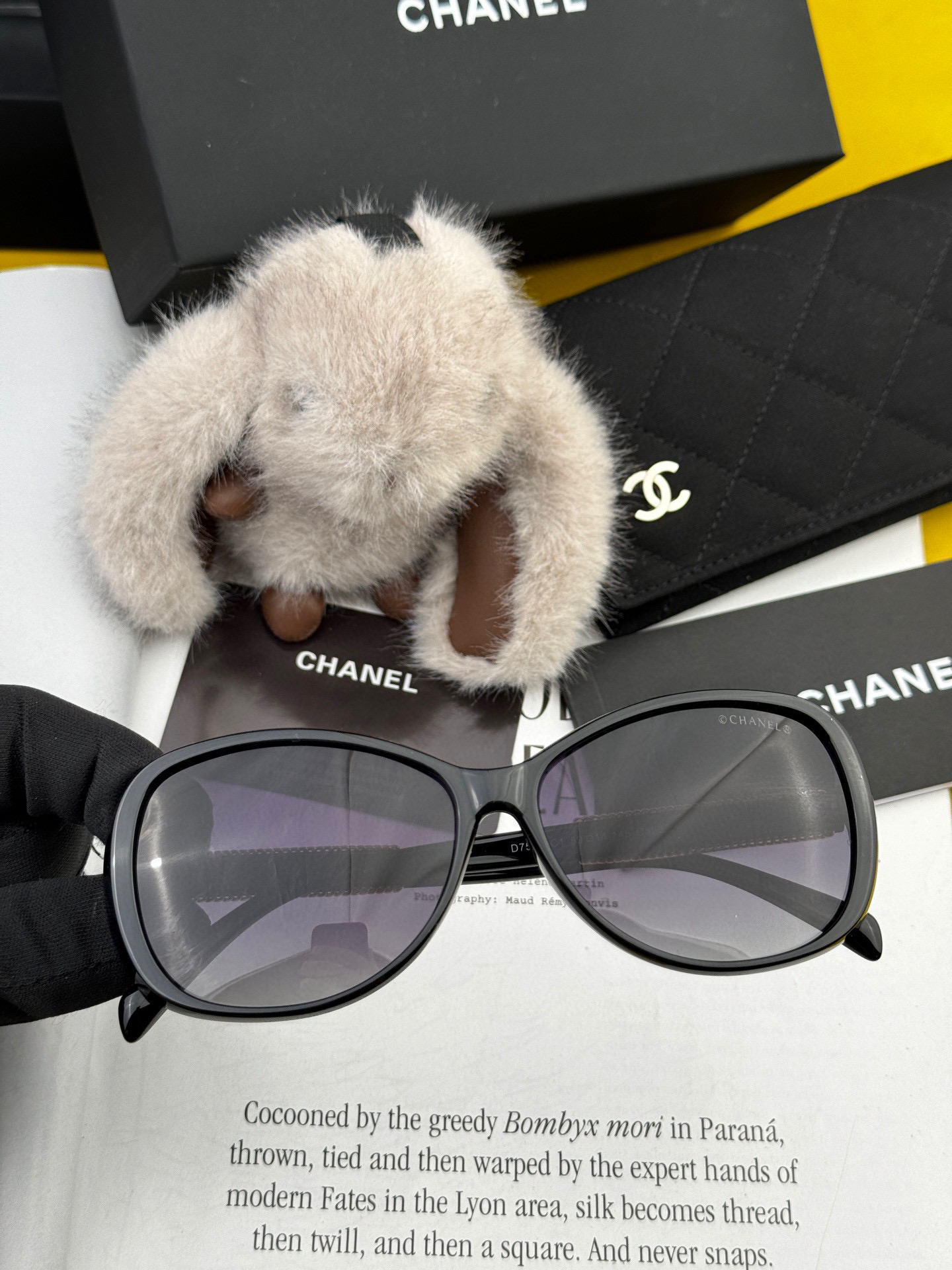  【CHANEL】香奈儿 2025新款山茶花潮流爆款 时尚圆框高清偏光太阳镜 佩戴舒适 网红潮款墨镜  