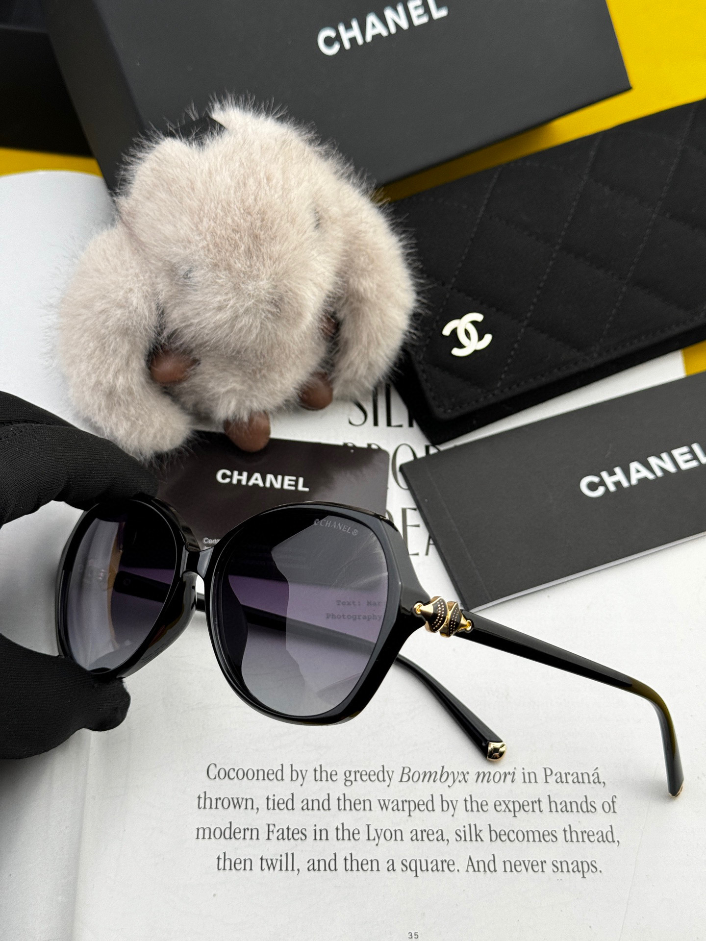   【CHANEL】香奈儿 2025新款潮流爆款 时尚方框太阳镜 佩戴舒适 网红潮款墨镜  女士高清加厚