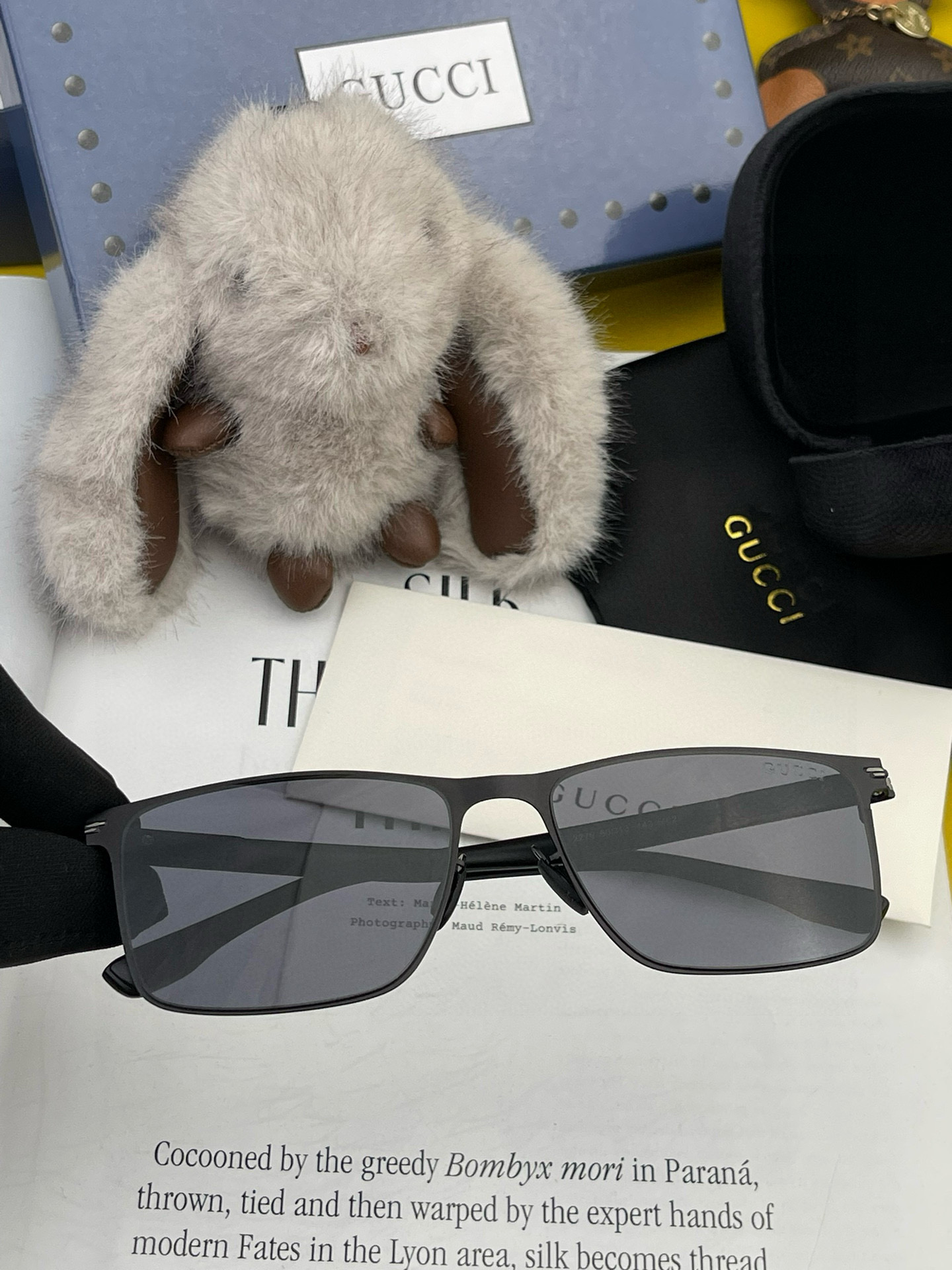        GUCCI 男款炫彩飞行员偏光太阳镜 ❤️材质：高清尼龙加厚卡槽高清偏光镜片 🌹无边框镜架