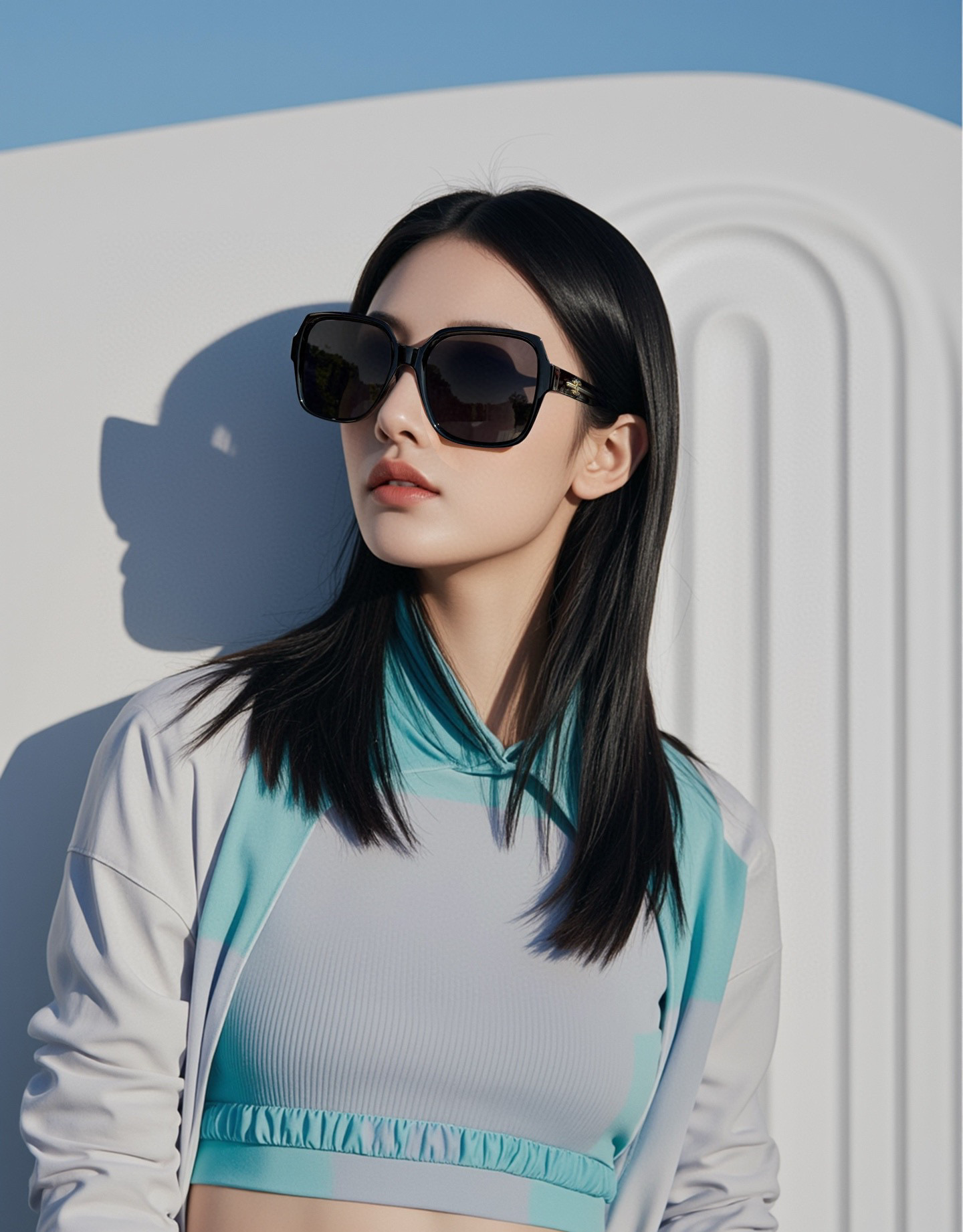  【CHANEL】香奈儿 2025新款潮流爆款 时尚方框太阳镜 佩戴舒适 网红潮款墨镜  女士高清加厚偏