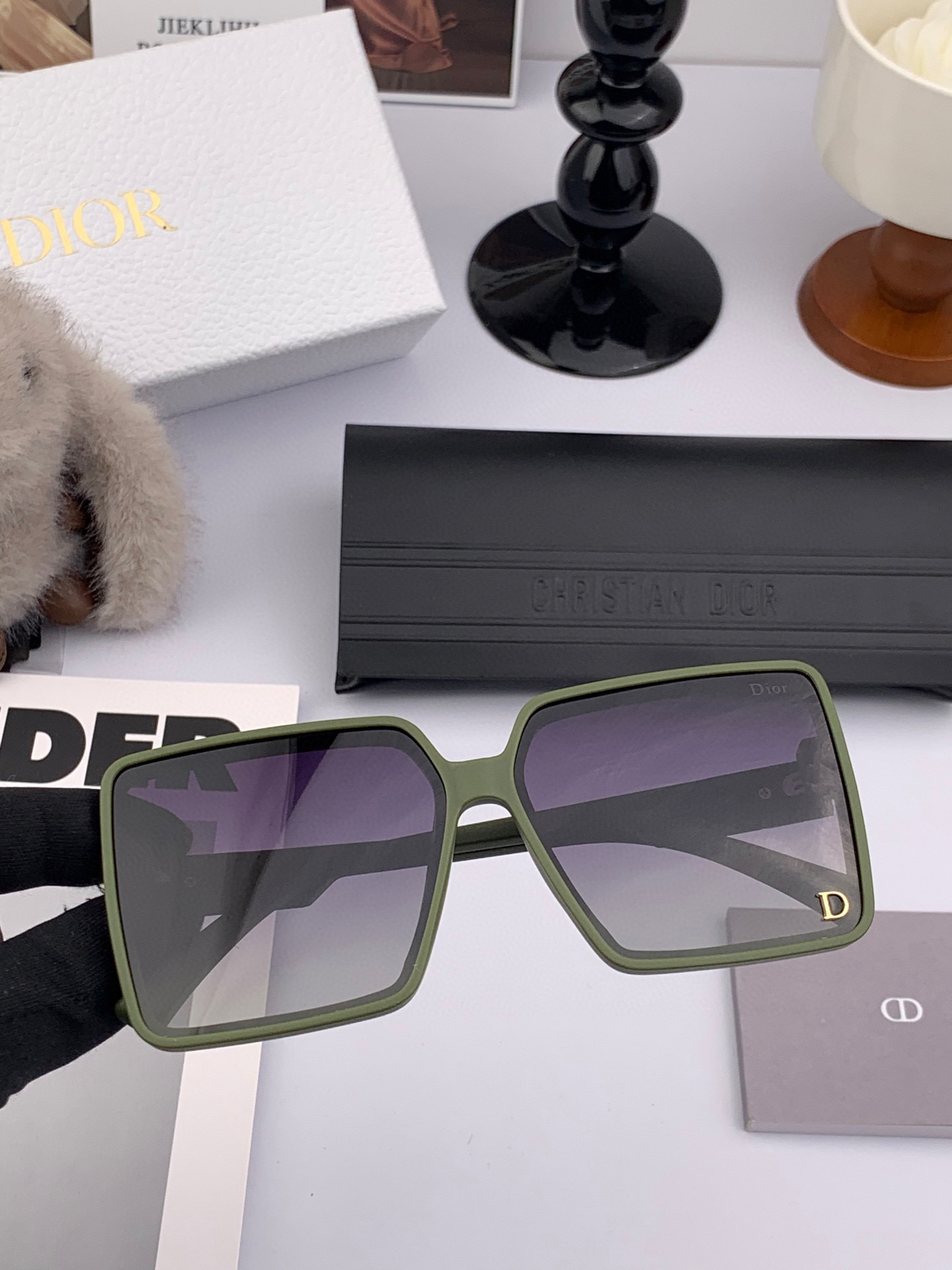  🔺 【DIOR-迪奥】2025开春新款 潮流爆款 时尚方框偏光太阳镜 高品质 佩戴舒适 网红潮款墨镜 