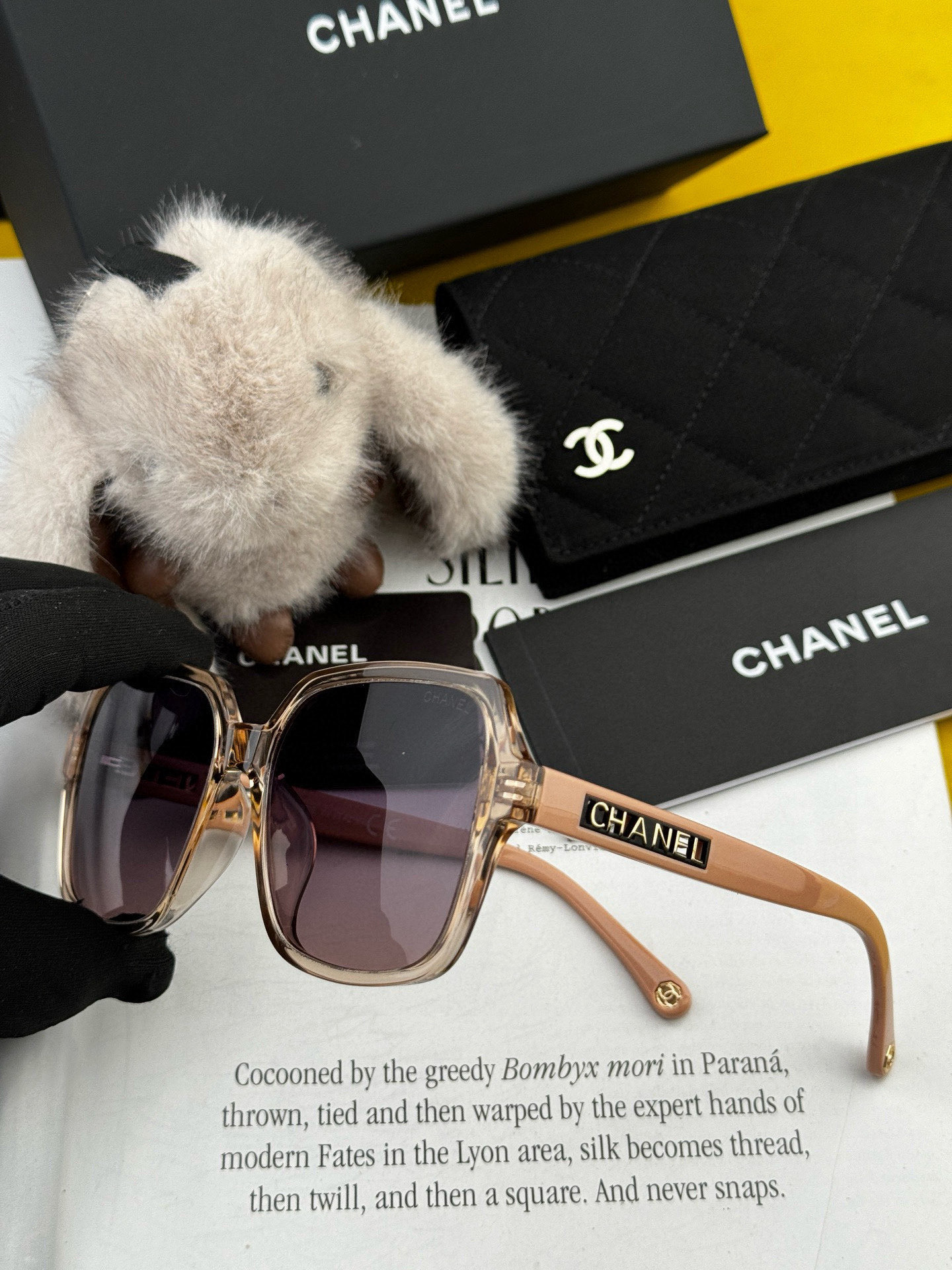【CHANEL】香奈儿 2025新款潮流爆款 时尚方框太阳镜 佩戴舒适 网红潮款墨镜  女士高清加厚偏光