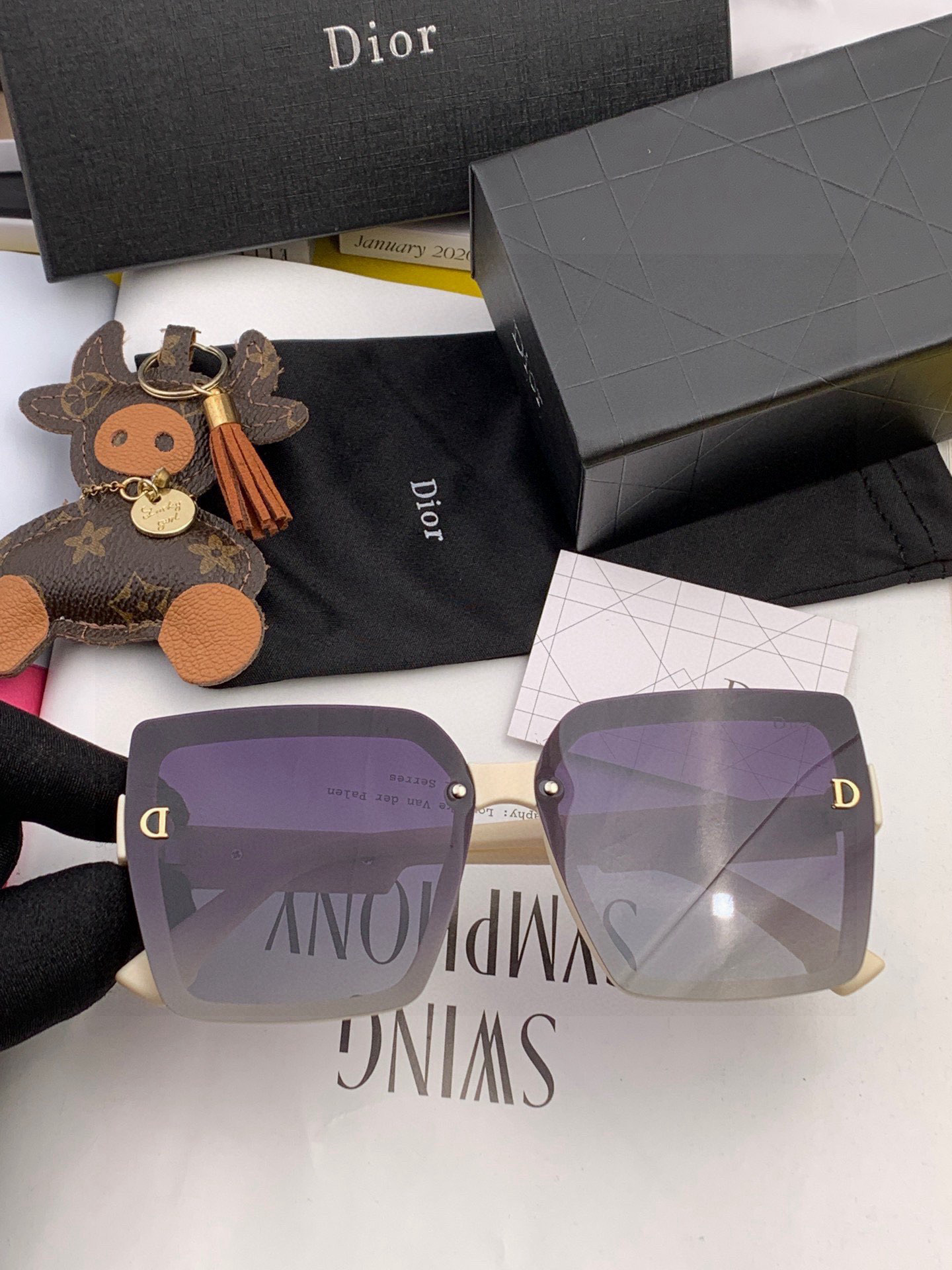  🔺 【DIOR-迪奥】2024开春新款 潮流爆款 时尚方框偏光太阳镜 高品质 佩戴舒适 网红潮款墨镜 