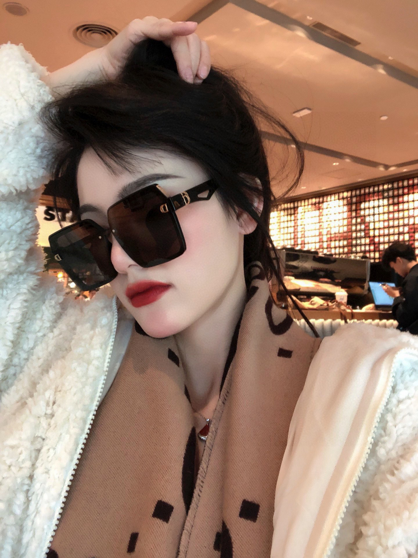 🔺 【DIOR-迪奥】2025开春新款 潮流爆款 时尚方框偏光太阳镜 高品质 佩戴舒适 网红潮款墨镜 女