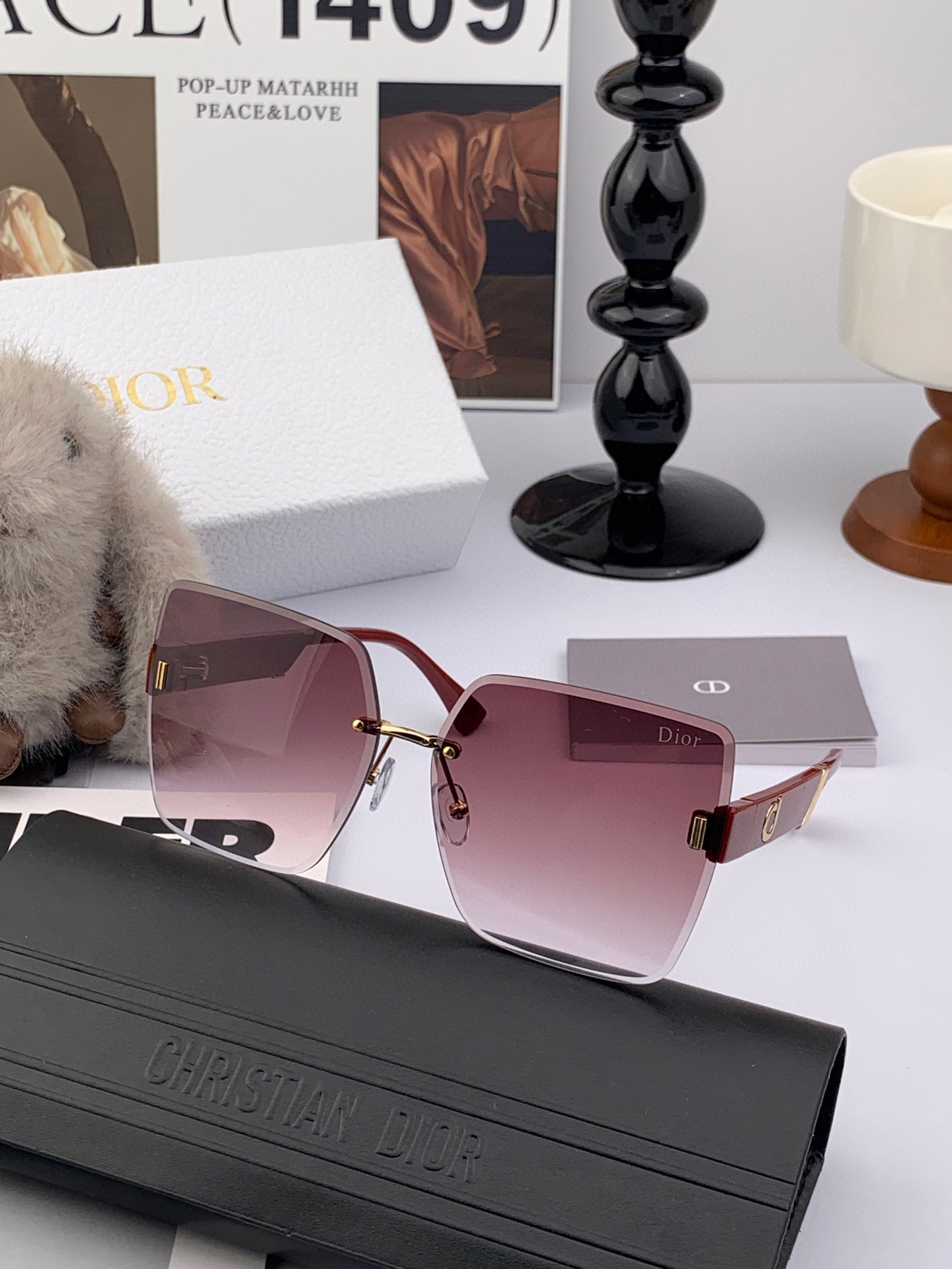  DIOR 2025新款女士方框太阳眼镜 开车墨镜 新款金属无框太阳镜  时尚大方 舒适轻盈 精致奢华 