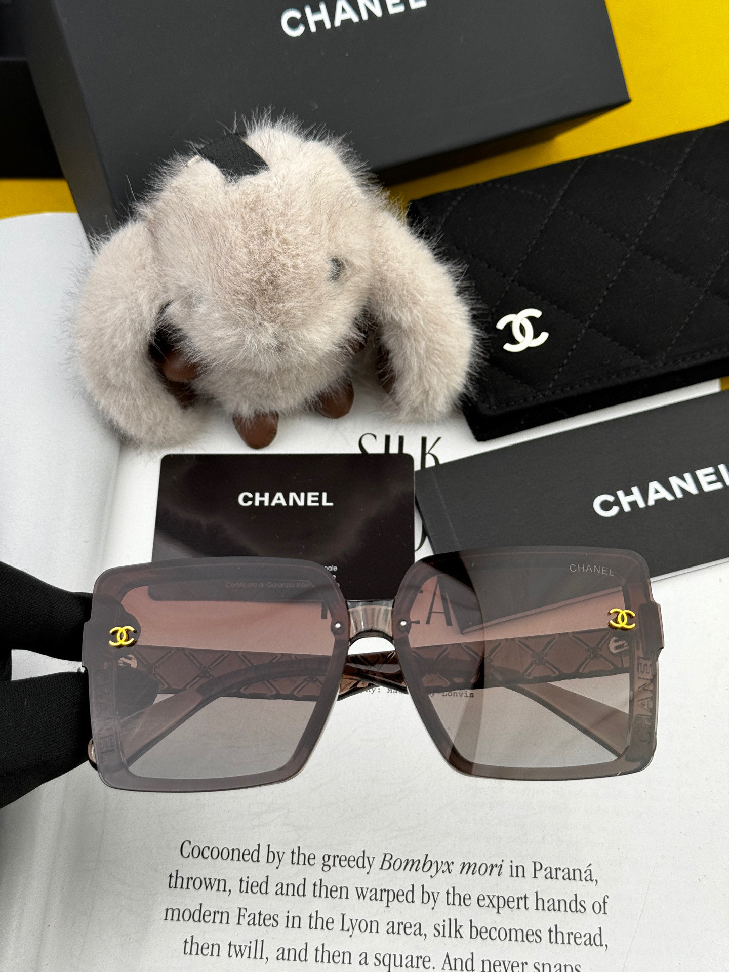 【CHANEL】香奈儿 2025新款潮流爆款 时尚方框太阳镜 佩戴舒适 网红潮款墨镜  女士高清加厚偏光