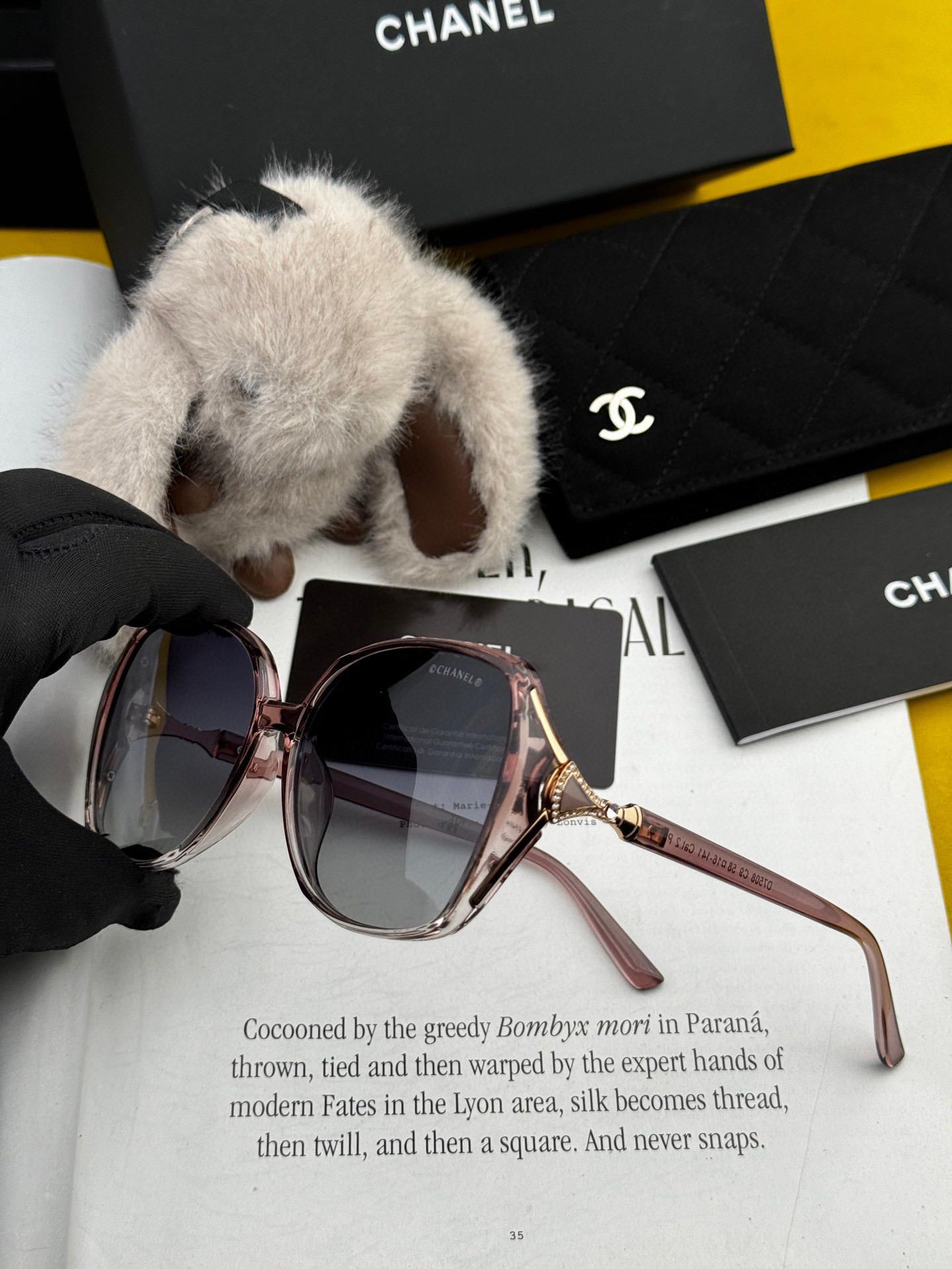   【CHANEL】香奈儿 2025新款潮流爆款 时尚方框太阳镜 佩戴舒适 网红潮款墨镜  女士高清加厚