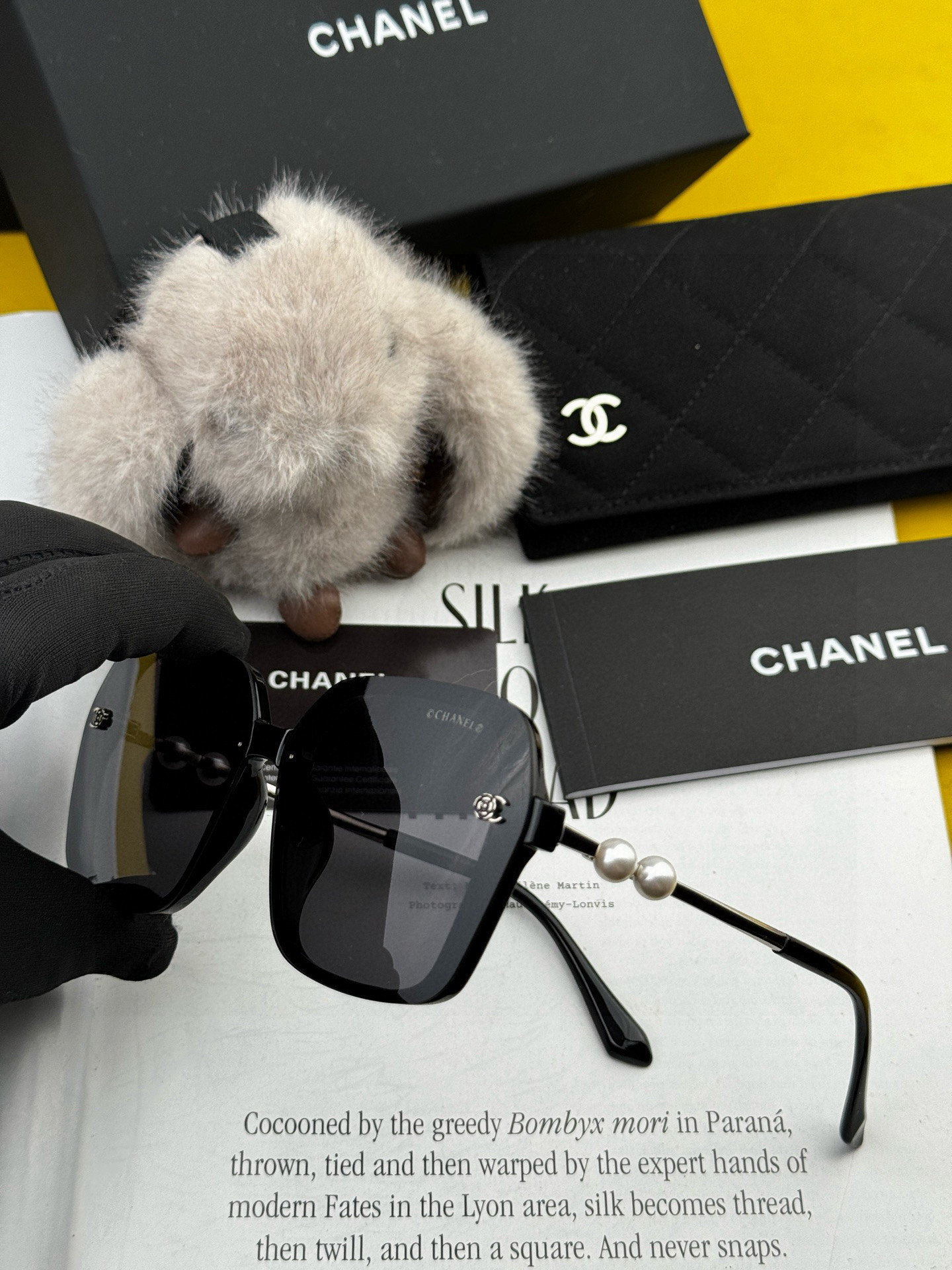 🔺CHANEL🔻2025官方早春新款，众多明星同款色香奈儿‼️‼️新款珍珠大框偏光墨镜 ，🌈🌈宝丽来超清