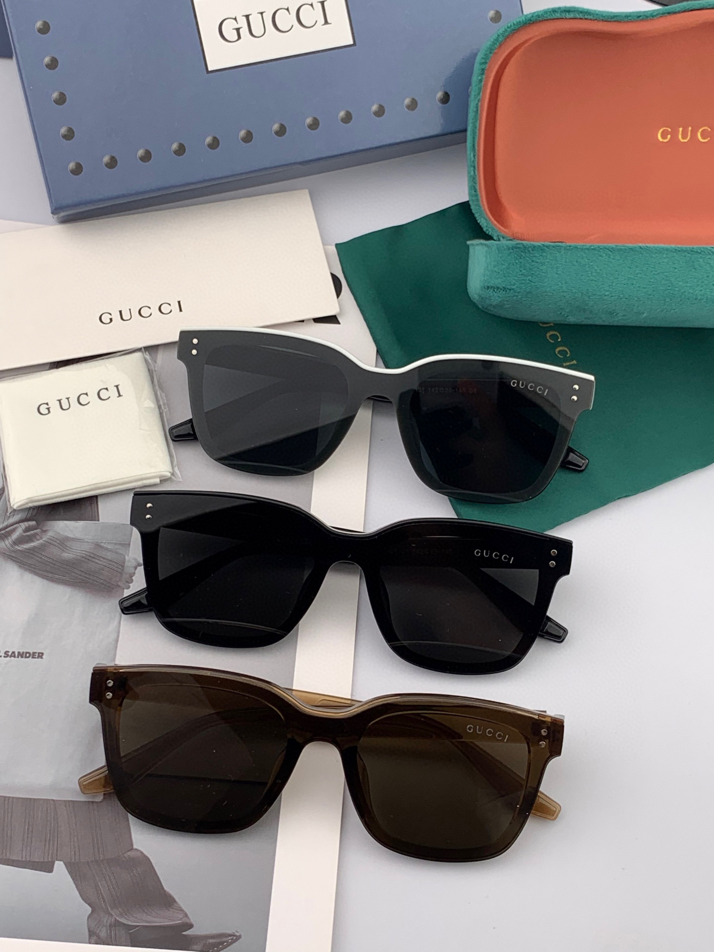   GUCCI  新款连体尼龙偏光太眼镜，情侣款时尚方框太阳镜佩戴舒适网红潮流款墨镜，大气女人范儿，大脸