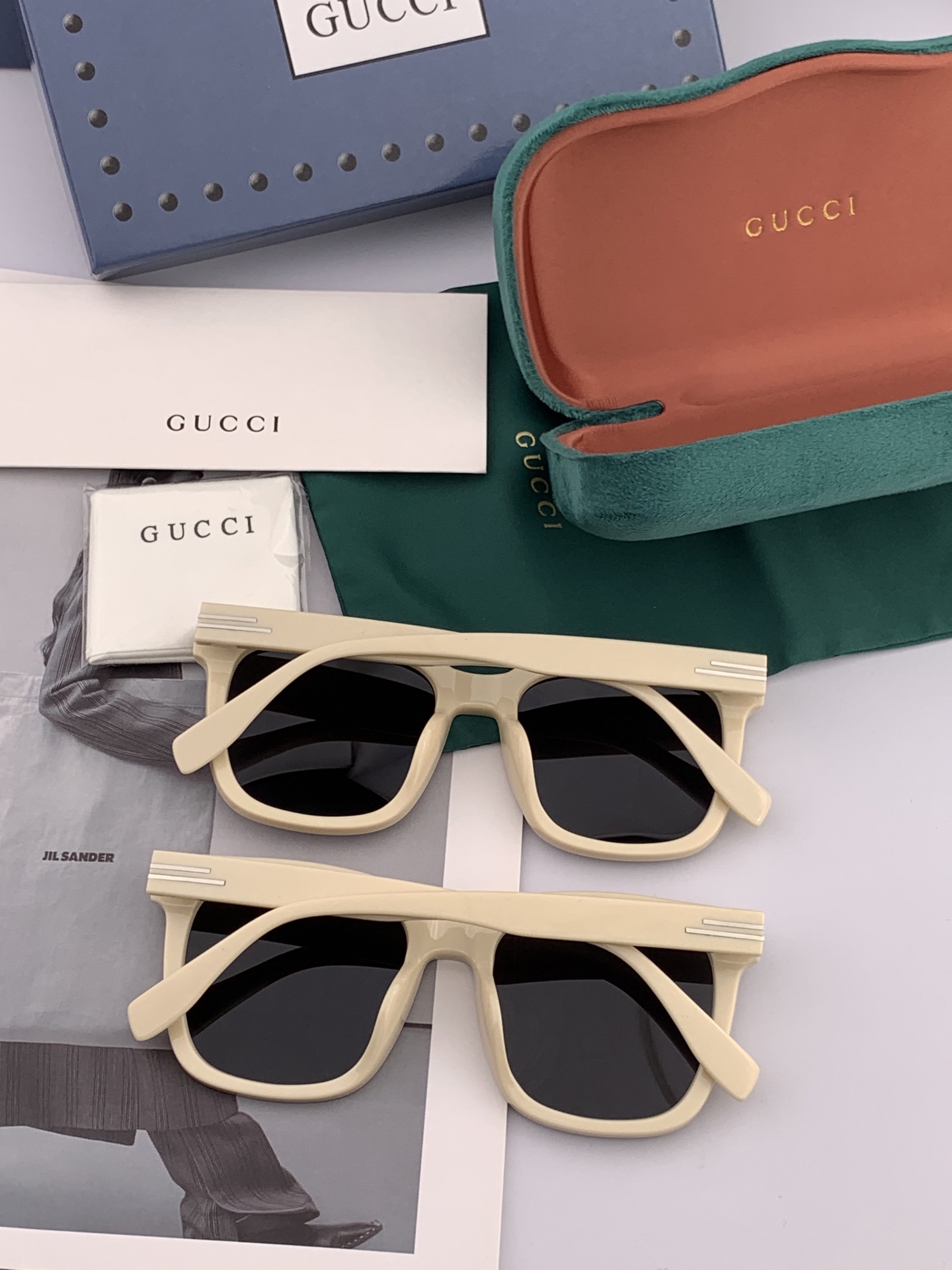  GUCCI 2025开春新款 最新款方框太阳镜 各路网红纷纷带起气场满分‼️ 俏皮甜美.上脸效果更佳.