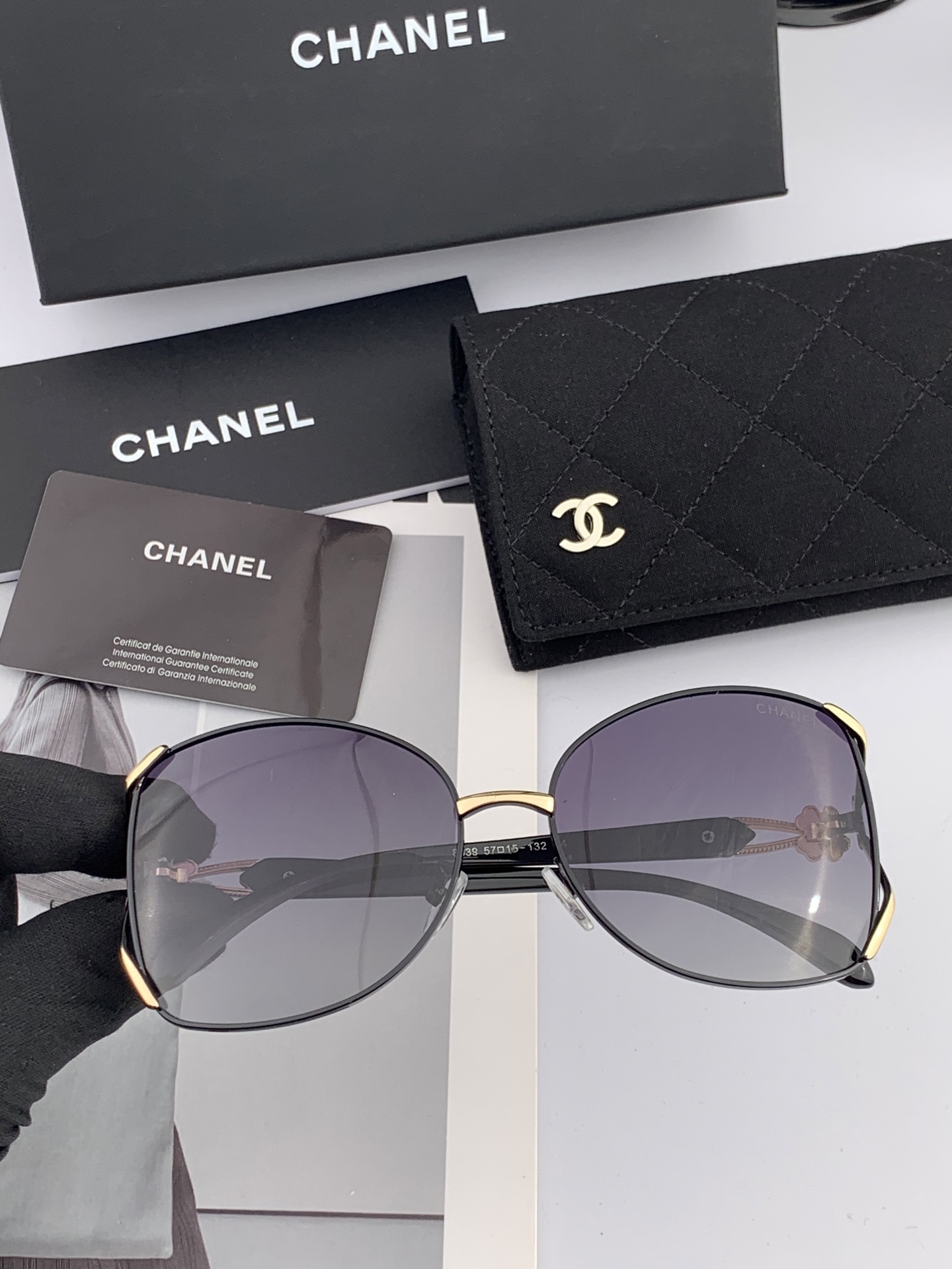 【CHANEL】香奈儿 2025新款山茶花潮流爆款 时尚圆框太阳镜 佩戴舒适 网红潮款墨镜  ♥️♥️型