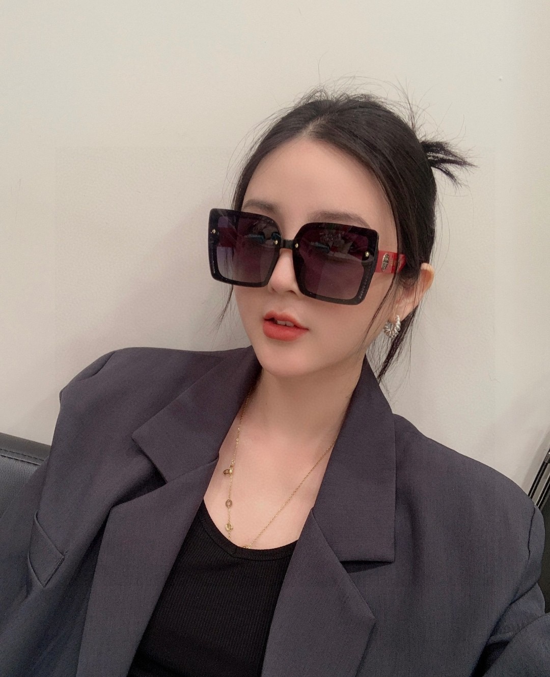  2025新款 爱马仕女士偏光太阳镜🕶️ 宝丽来高清镜片🎉高品质TR-90镜框 时尚百搭！
型号：H47