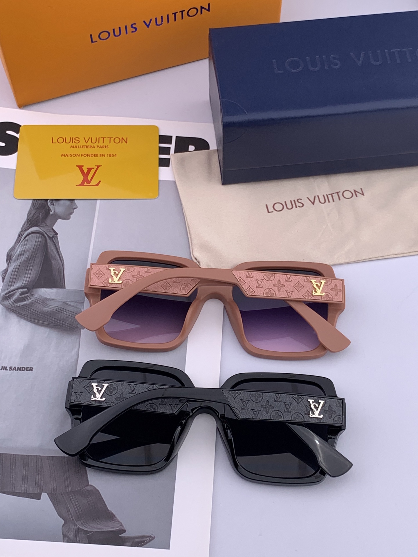  LV 2025新款女士方框太阳眼镜 开车墨镜 新款太阳镜  时尚大方 舒适轻盈 精致奢华 超轻 型号：