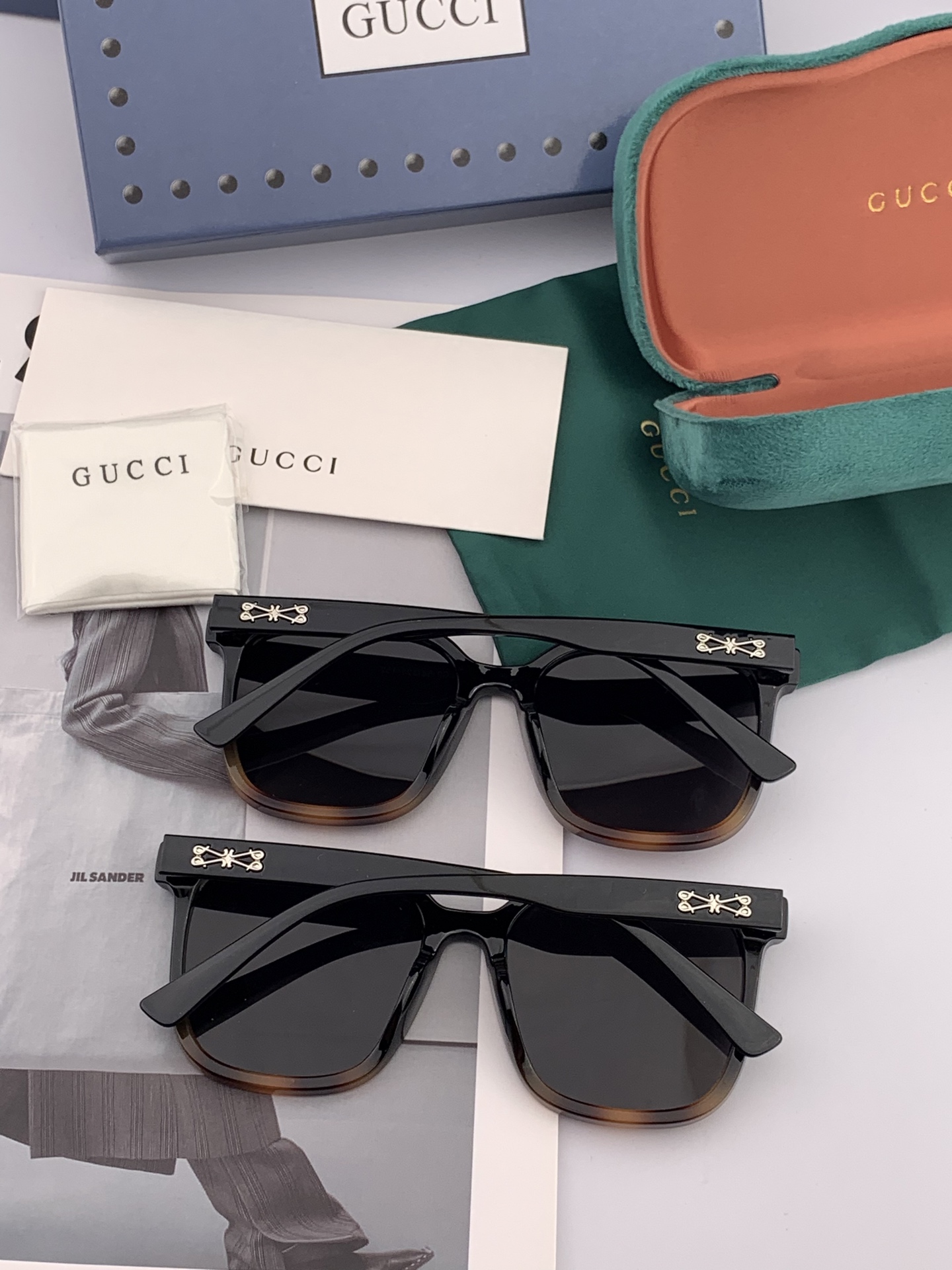  2025新款！新款出货！
女士高清加厚偏光太阳镜🕶️ 🎉💍新款GUCCI偏光太阳镜得意开车驾驶镜时尚墨