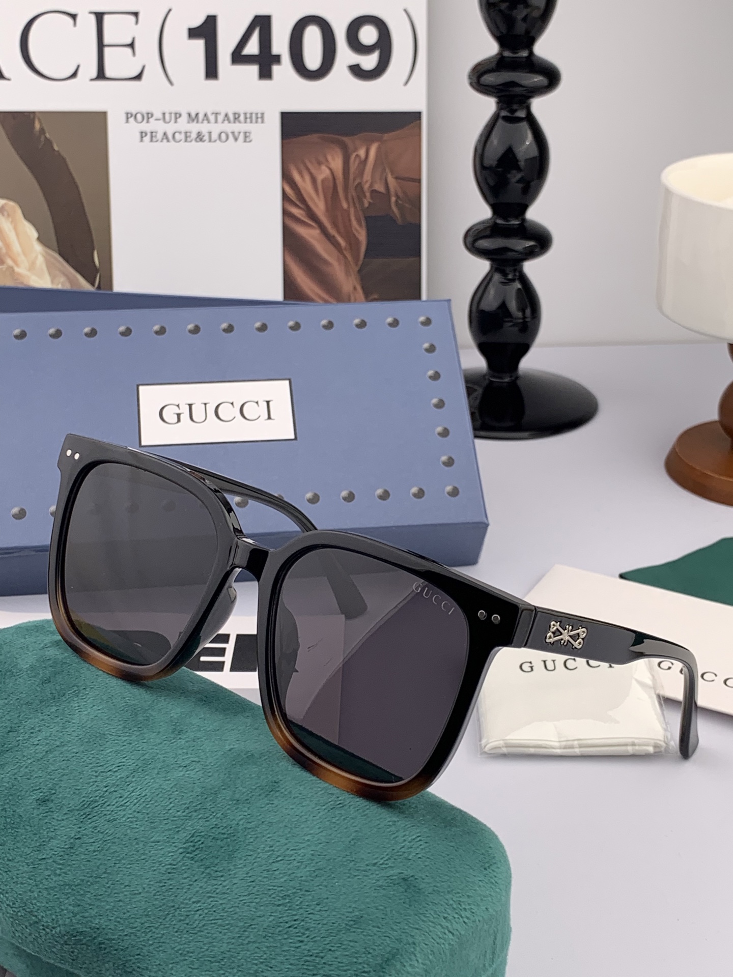  2025新款！新款出货！
女士高清加厚偏光太阳镜🕶️ 🎉💍新款GUCCI偏光太阳镜得意开车驾驶镜时尚墨