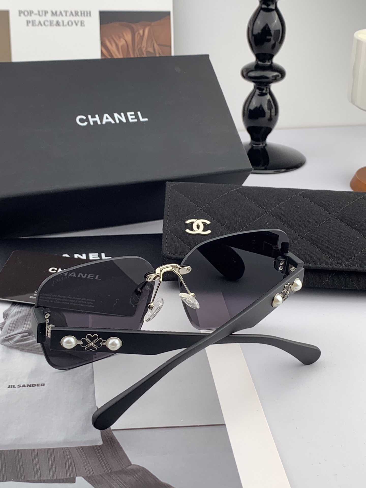  【CHANEL】香奈儿 2025新款潮流爆款 时尚方框太阳镜 佩戴舒适 网红潮款墨镜  女士高清加厚偏