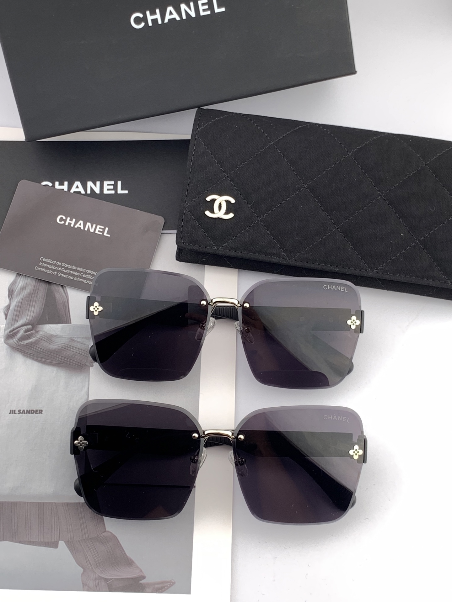  【CHANEL】香奈儿 2025新款潮流爆款 时尚方框太阳镜 佩戴舒适 网红潮款墨镜  女士高清加厚偏
