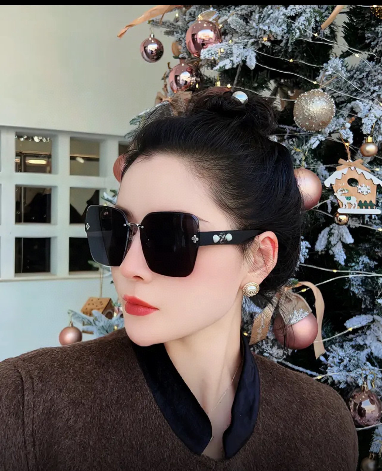  【CHANEL】香奈儿 2025新款潮流爆款 时尚方框太阳镜 佩戴舒适 网红潮款墨镜  女士高清加厚偏