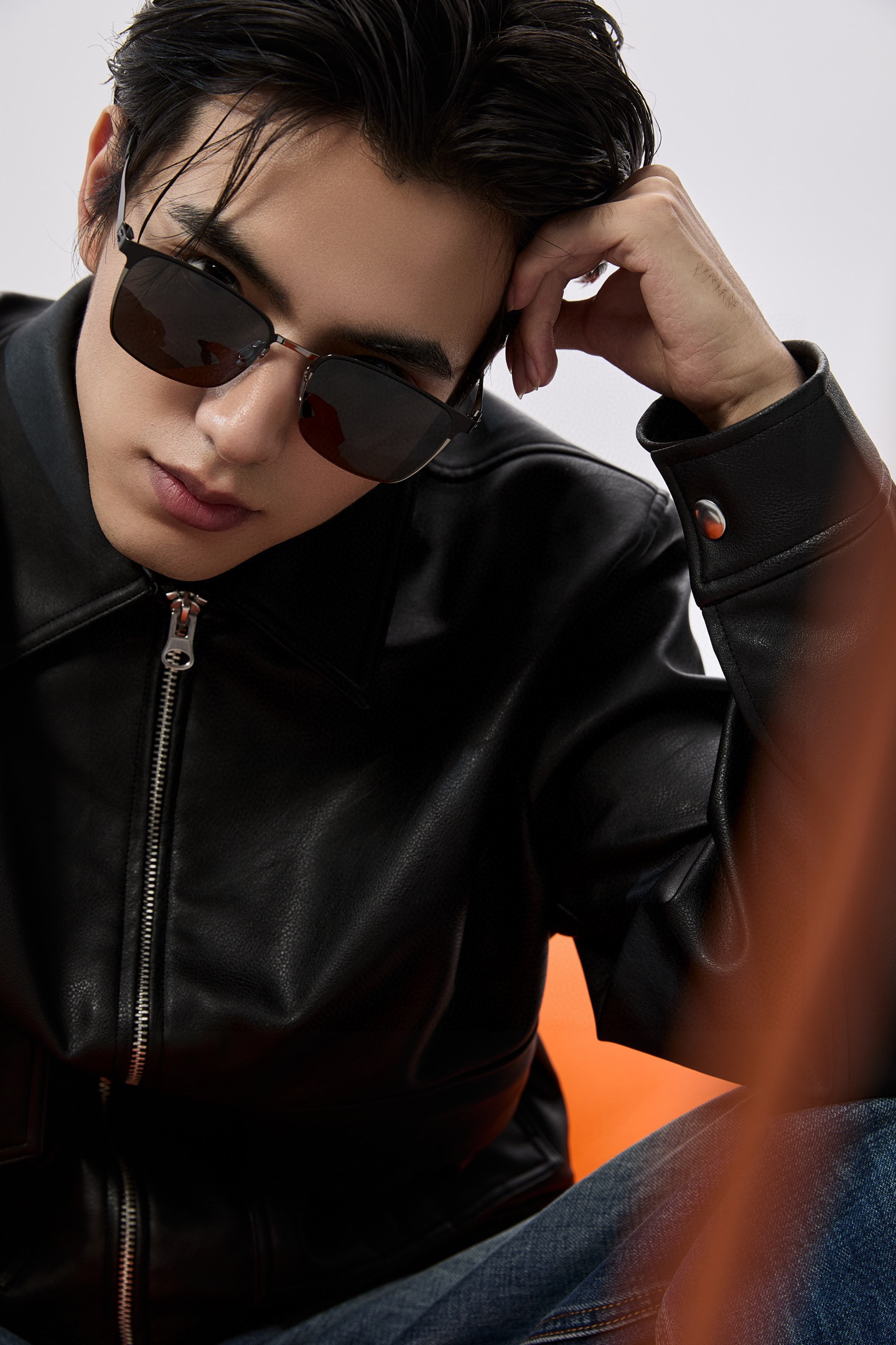 NO:253727,GUCCI 2025 new couples sunglasses polygonal sunglasses ip electroplating will never fade. Ultra-light and elastic whole glasses without screws. The important thing is that they cannot be damaged. High-definition nylon lenses, exquisite craftsmanship. Original materials. A casual and elegant sunglasses that are not picked. It is super big brand when worn. It looks particularly good. Must-have in summer. Model G31805 glasses sunglasses, glasses, gucci19860909GUCCI 2025新款男女情侣款太阳镜多边形墨镜ip电镀永不褪色 超轻超有弹性整幅眼镜无螺丝重要的是压不坏 高清尼龙镜片、精湛的工艺 原版材料 休闲大气不挑人的一款太阳镜 戴出去超级大牌 特别好看 夏天必备 型号G31805眼镜墨镜太阳镜,眼镜,gucci,glasses