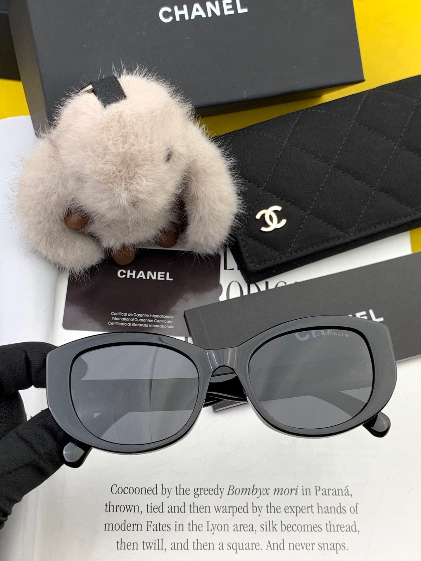  【CHANEL】香奈儿 2025新款潮流爆款 时尚圆框太阳镜 佩戴舒适 网红潮款墨镜  女士高清加厚偏