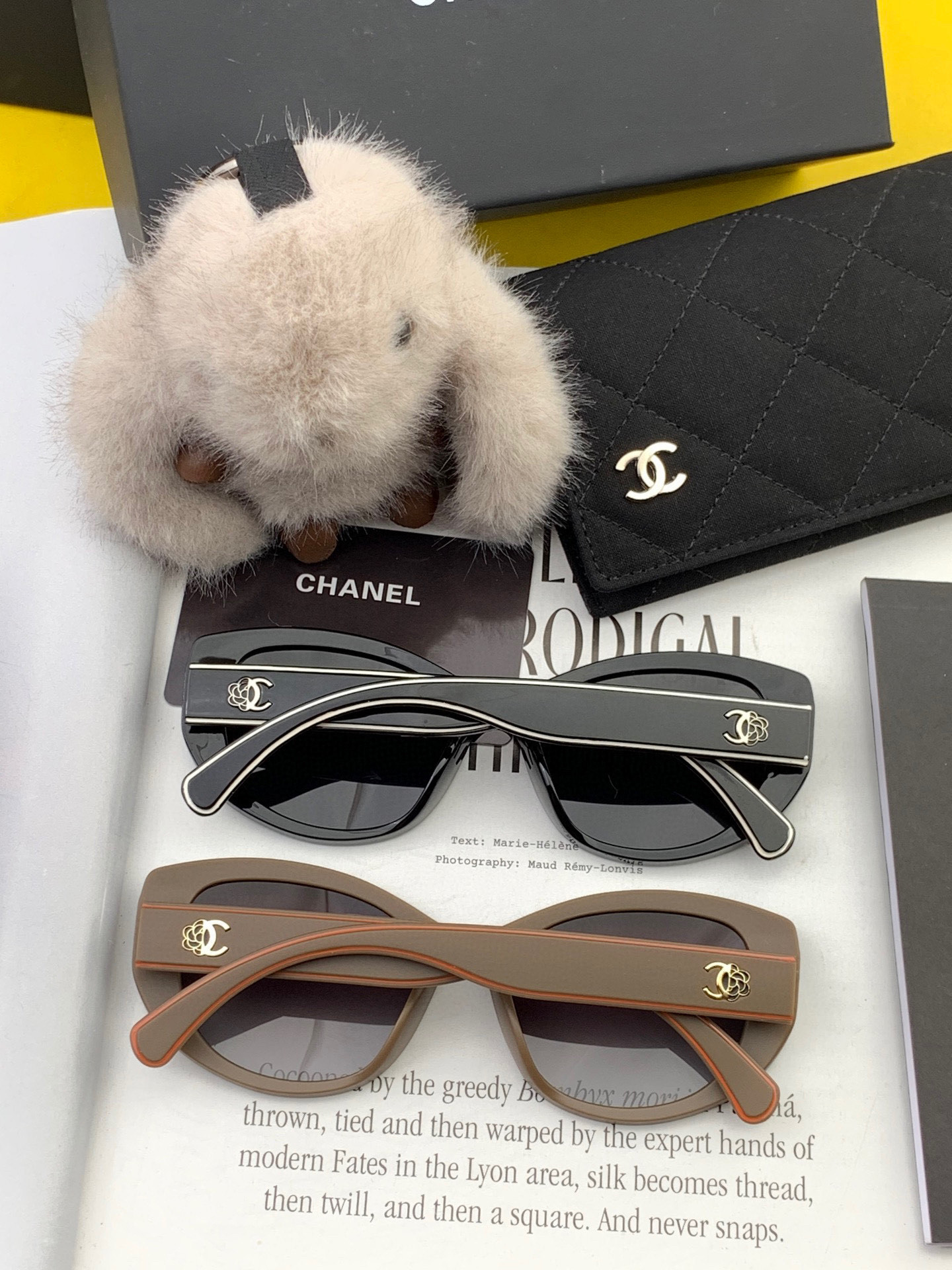  【CHANEL】香奈儿 2025新款潮流爆款 时尚圆框太阳镜 佩戴舒适 网红潮款墨镜  女士高清加厚偏