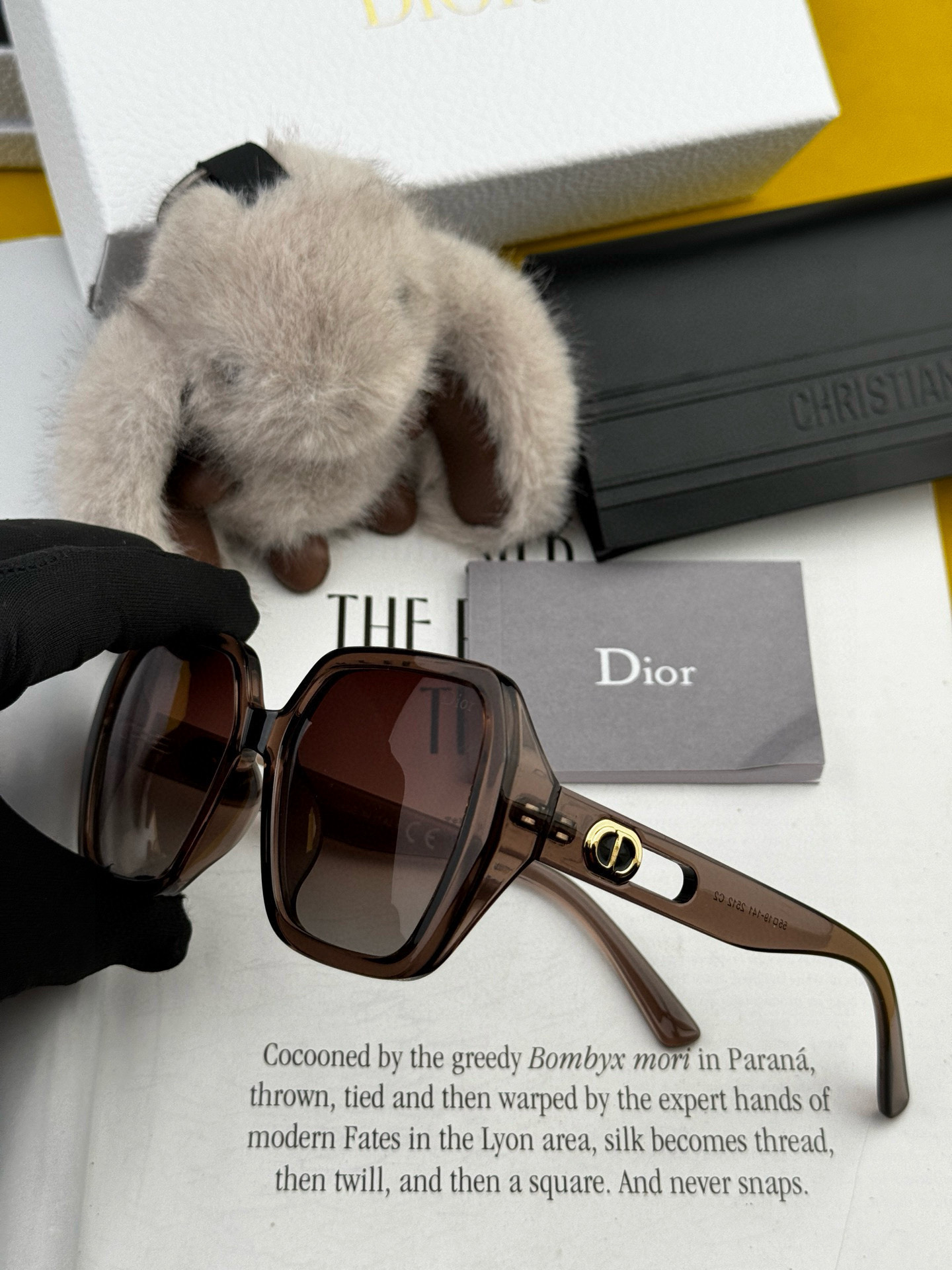   🔺 【DIOR-迪奥】2025开春新款 潮流爆款 时尚方框偏光太阳镜 高品质 佩戴舒适 网红潮款墨镜