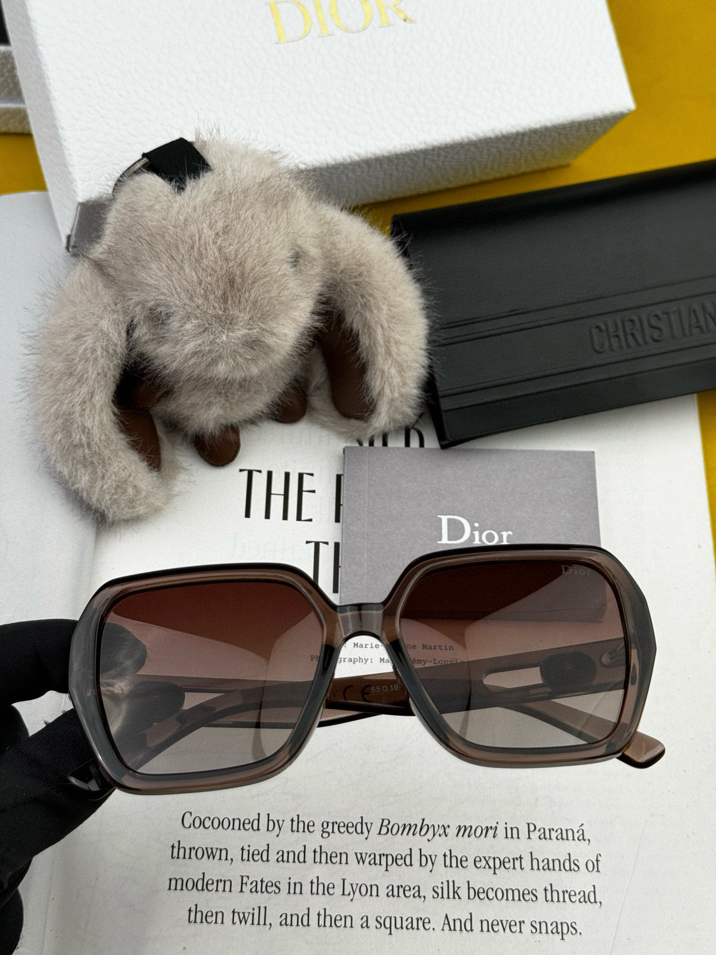   🔺 【DIOR-迪奥】2025开春新款 潮流爆款 时尚方框偏光太阳镜 高品质 佩戴舒适 网红潮款墨镜