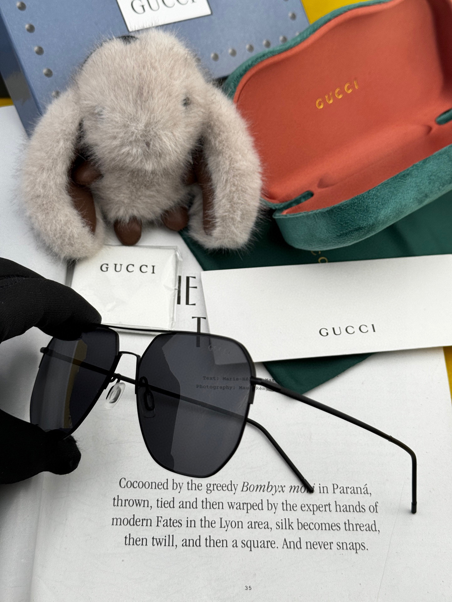         GUCCI 男款炫彩飞行员偏光太阳镜 ❤️材质：高清尼龙加厚卡槽高清偏光镜片 🌹无边框镜