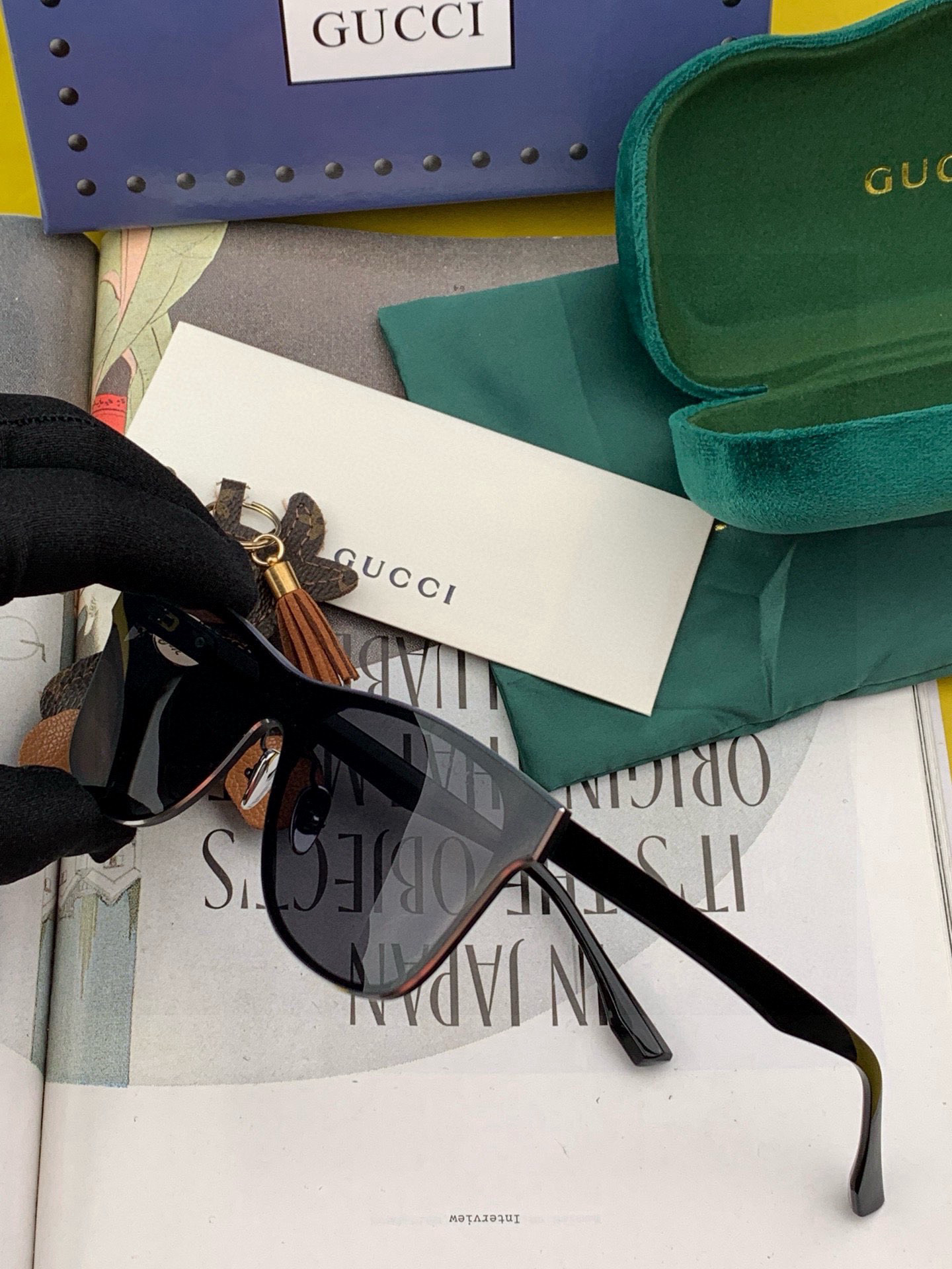  连体镜GUCCI2025开春新款一体镜 大框太阳镜男女同款 😎 
爆款大框尼龙太阳镜 超逼格超酷 
镜