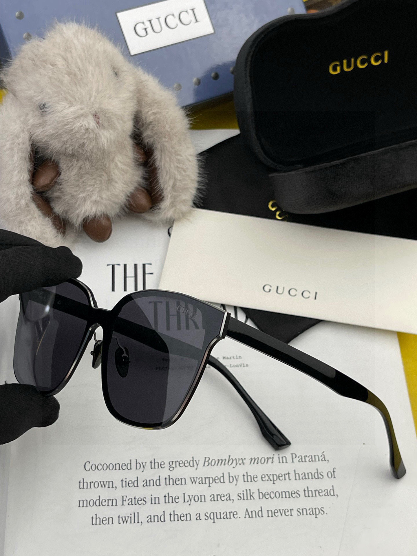  连体镜GUCCI2025开春新款一体镜 大框太阳镜男女同款 😎 
爆款大框尼龙太阳镜 超逼格超酷 
镜