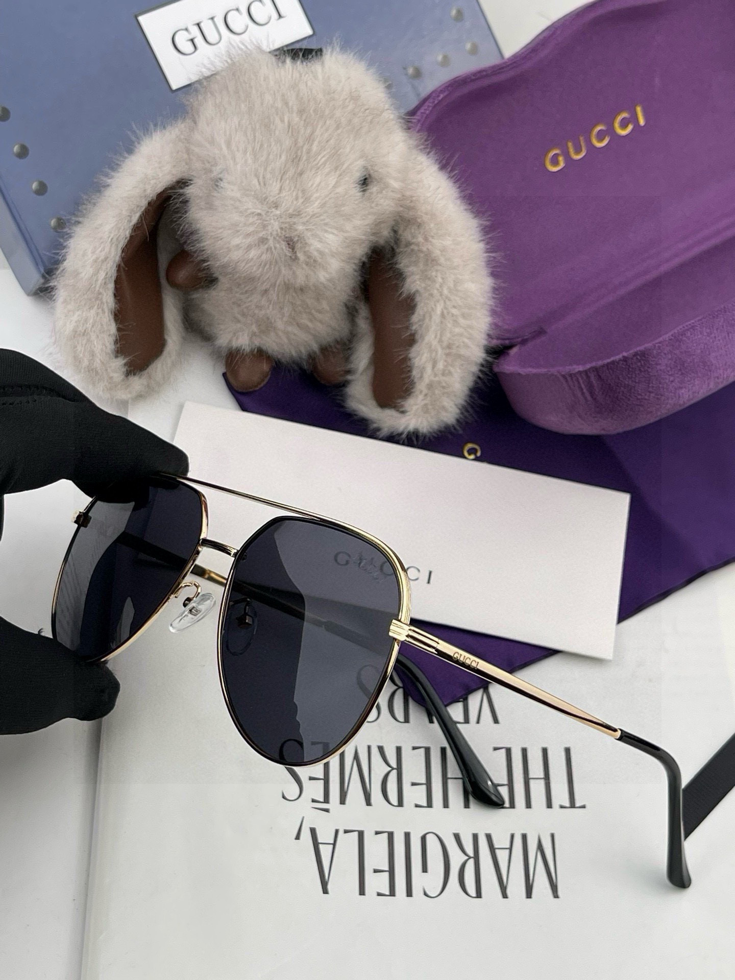   Gucci 。  高品质男女款墨镜   👍 进口宝丽来偏光镜片  。蛤蟆镜 开车钓鱼都可 。百搭显瘦
