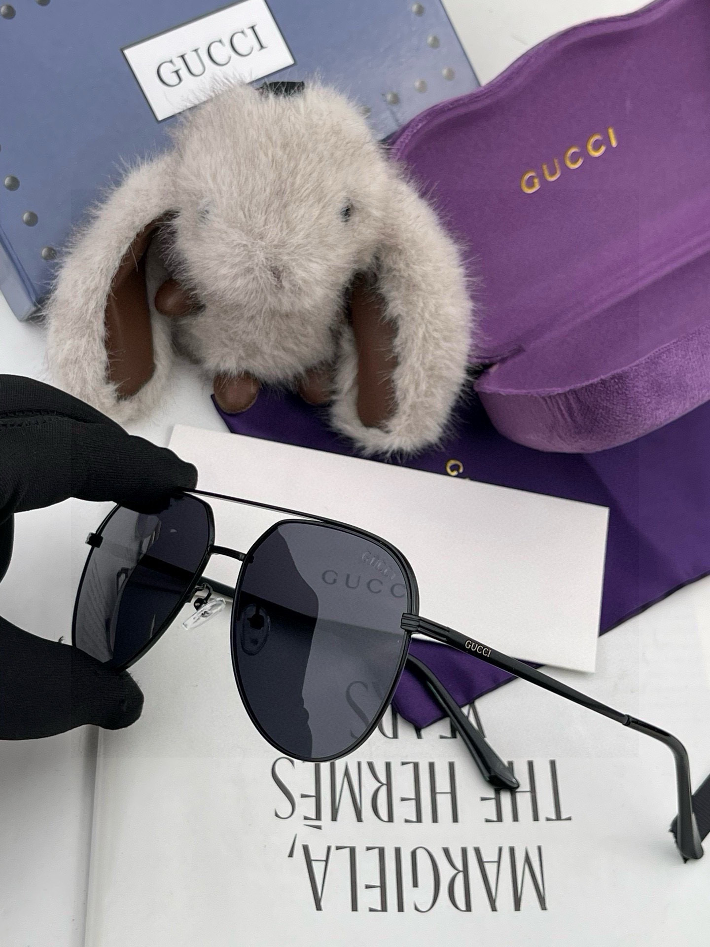   Gucci 。  高品质男女款墨镜   👍 进口宝丽来偏光镜片  。蛤蟆镜 开车钓鱼都可 。百搭显瘦