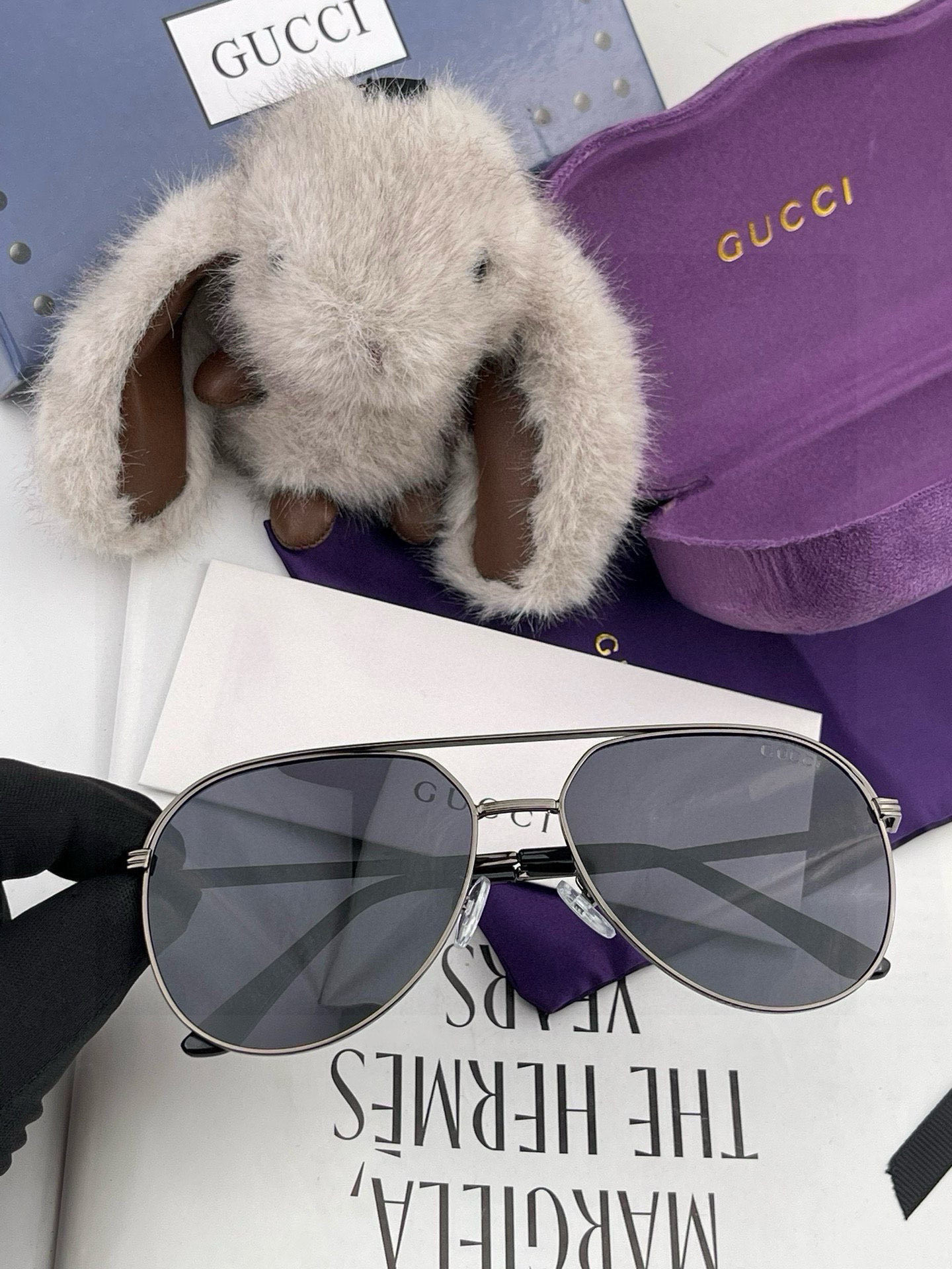   Gucci 。  高品质男女款墨镜   👍 进口宝丽来偏光镜片  。蛤蟆镜 开车钓鱼都可 。百搭显瘦