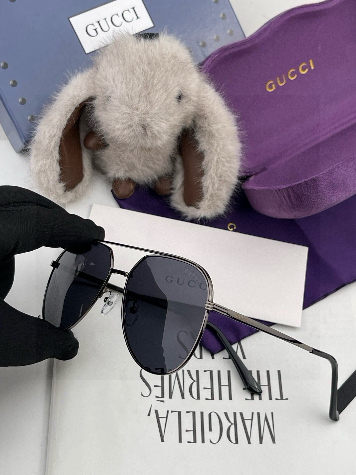   Gucci 。  高品质男女款墨镜   👍 进口宝丽来偏光镜片  。蛤蟆镜 开车钓鱼都可 。百搭显瘦
