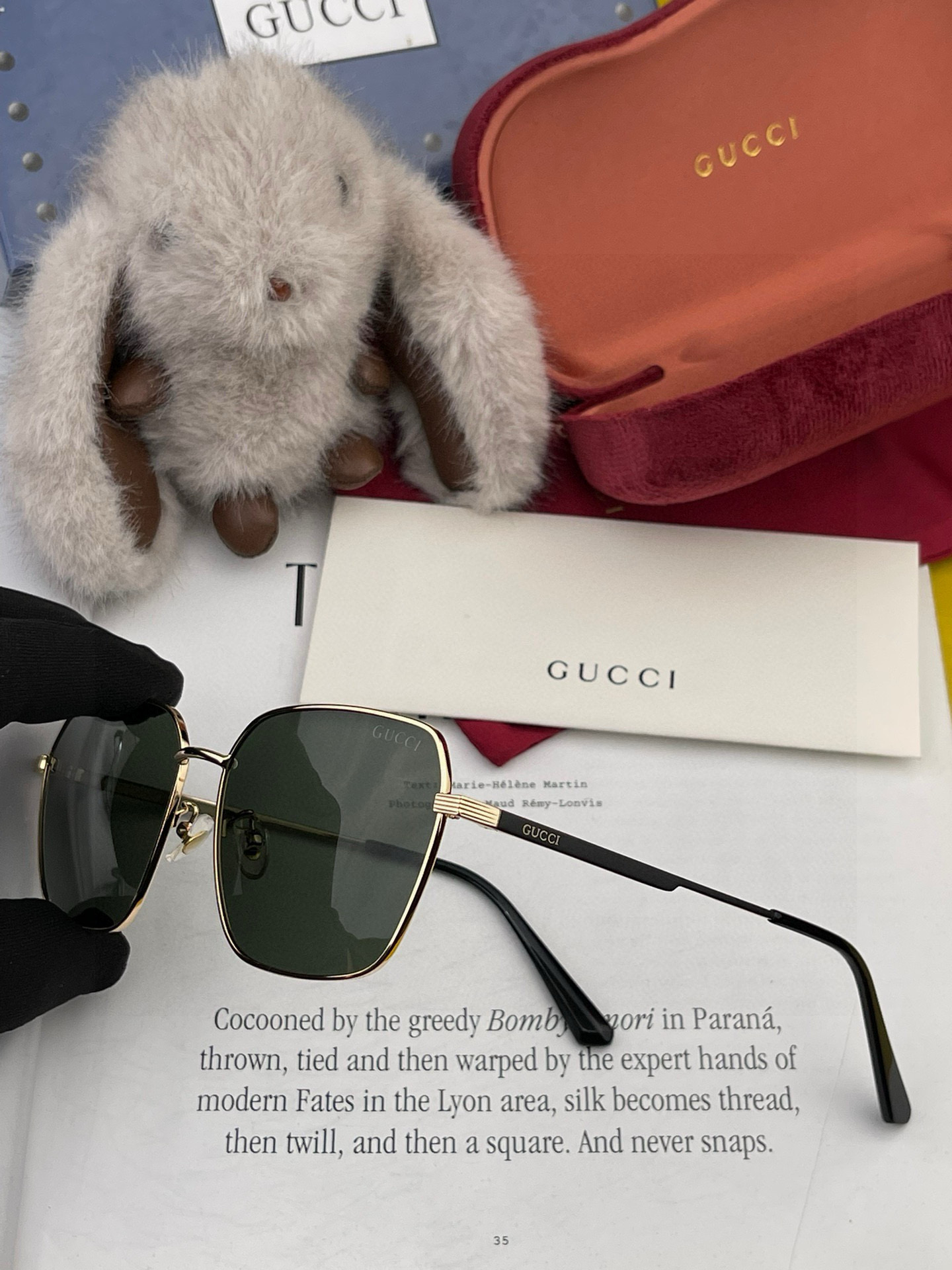   Gucci 。  高品质男女款墨镜   👍 进口宝丽来偏光镜片  。蛤蟆镜 开车钓鱼都可 。百搭显瘦