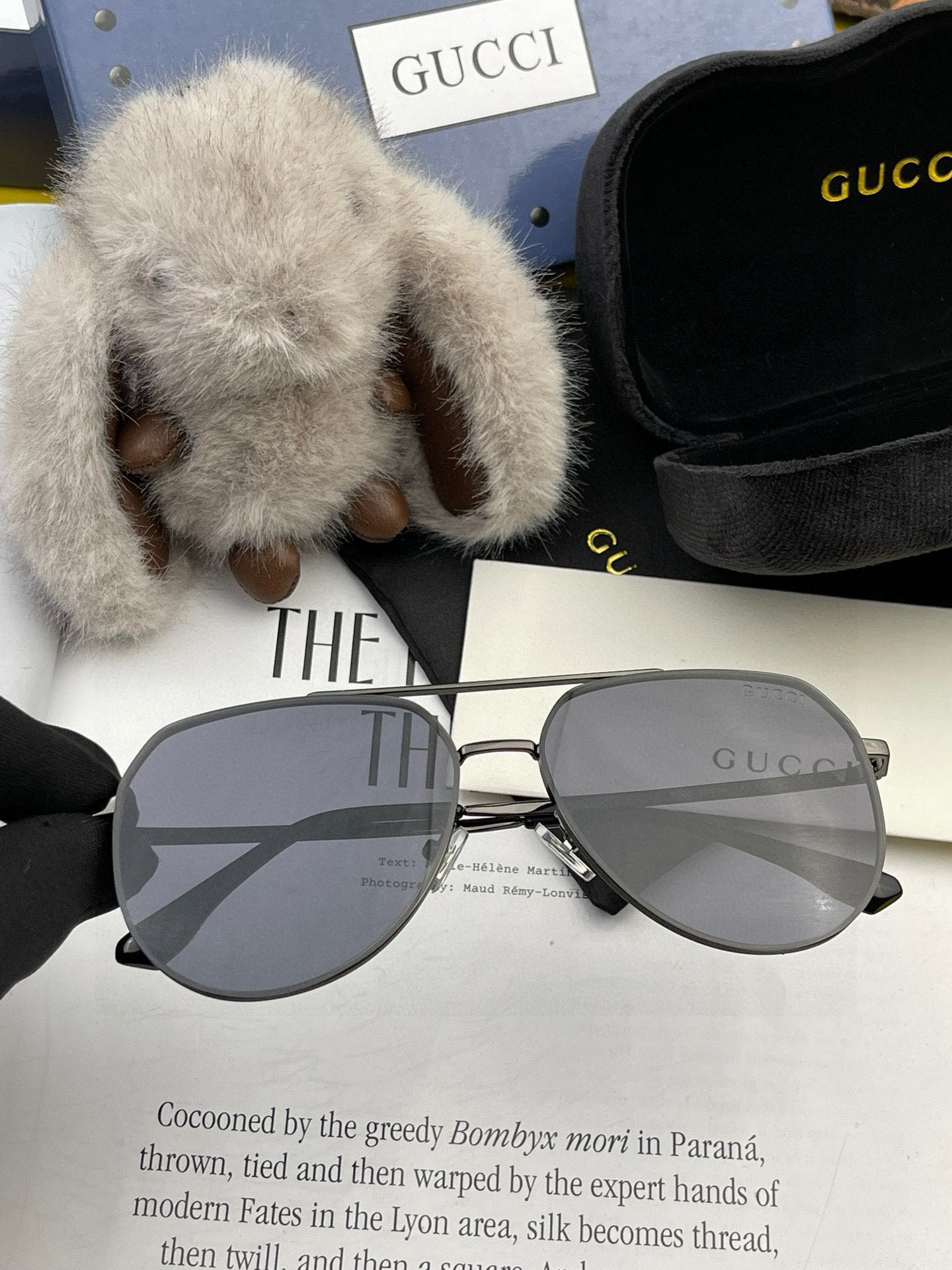        GUCCI 男款炫彩飞行员偏光太阳镜 ❤️材质：高清尼龙加厚卡槽高清偏光镜片 🌹无边框镜架