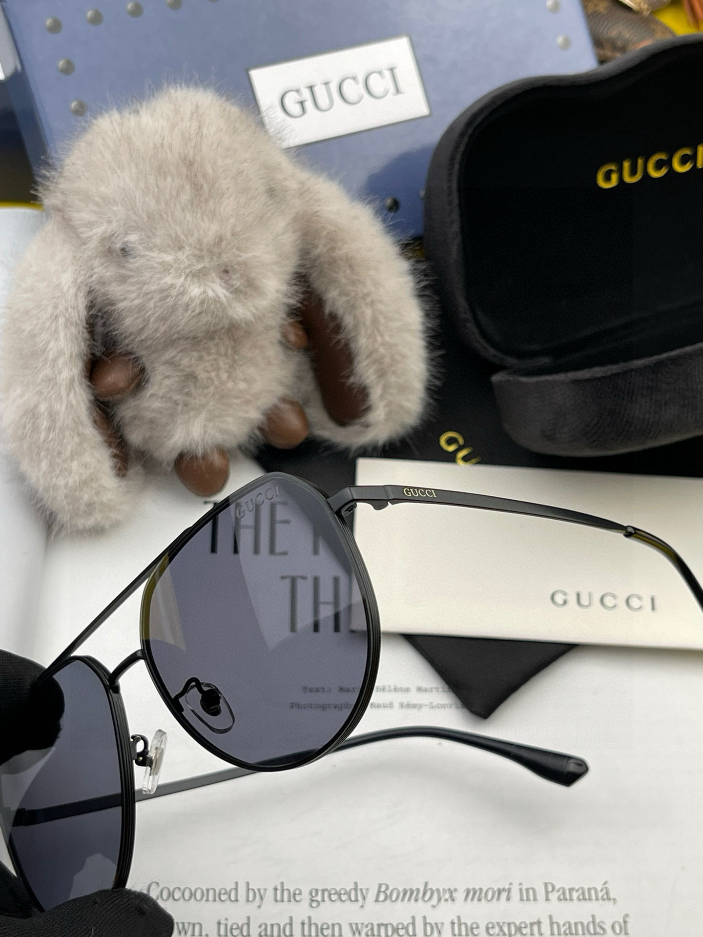        GUCCI 男款炫彩飞行员偏光太阳镜 ❤️材质：高清尼龙加厚卡槽高清偏光镜片 🌹无边框镜架