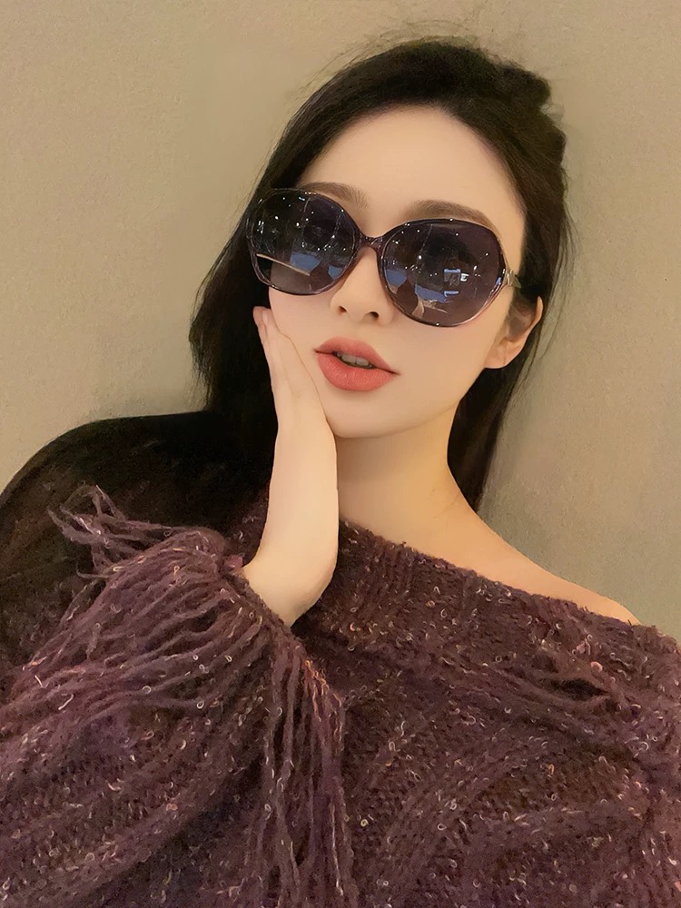   【CHANEL】香奈儿 2025新款潮流爆款 时尚方框太阳镜 佩戴舒适 网红潮款墨镜  女士高清加厚