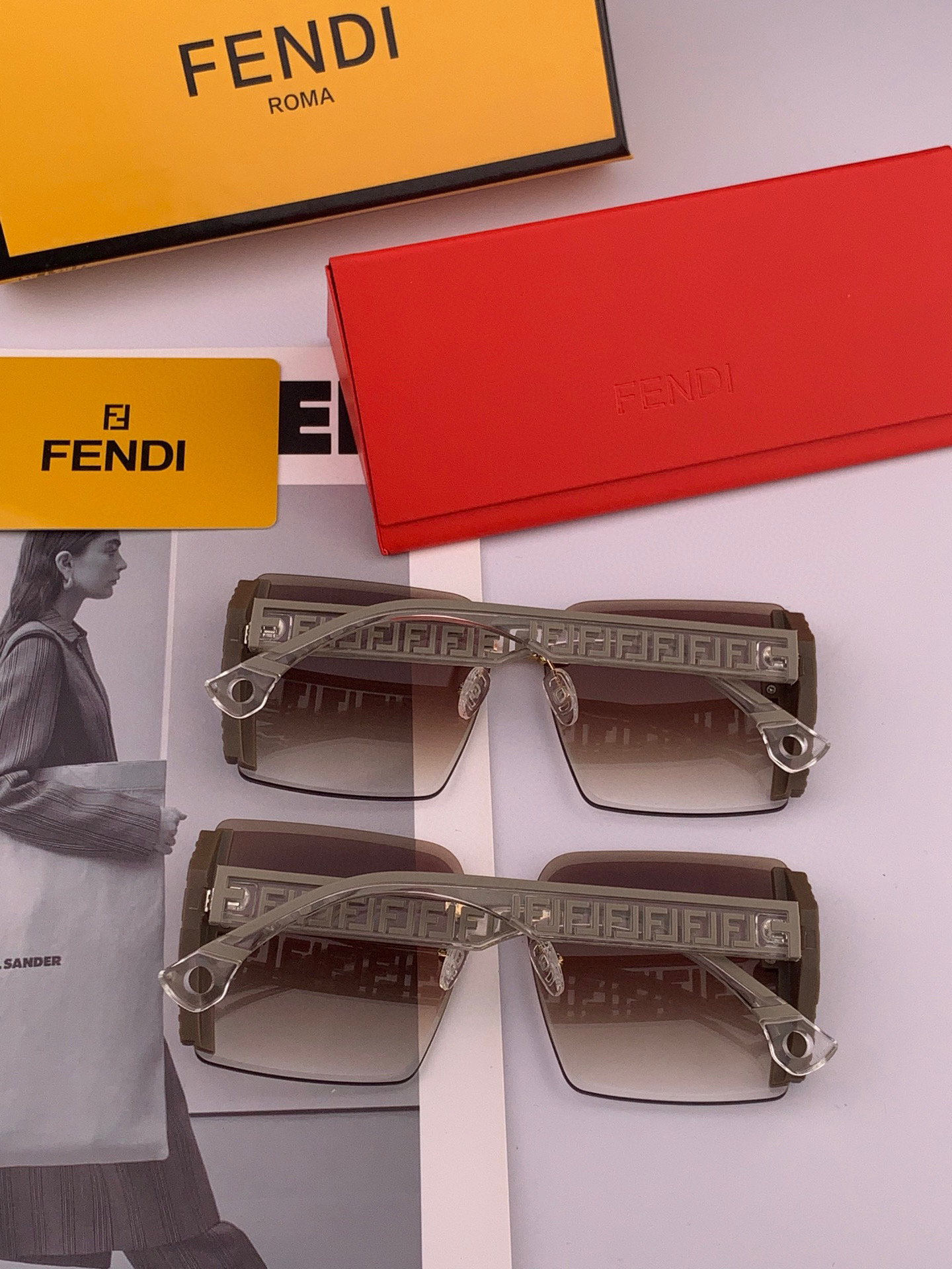   大框方形 Fendi  芬迪   人气热卖爆款   2025开春 新款太阳镜眼镜框网红都爱的款式  