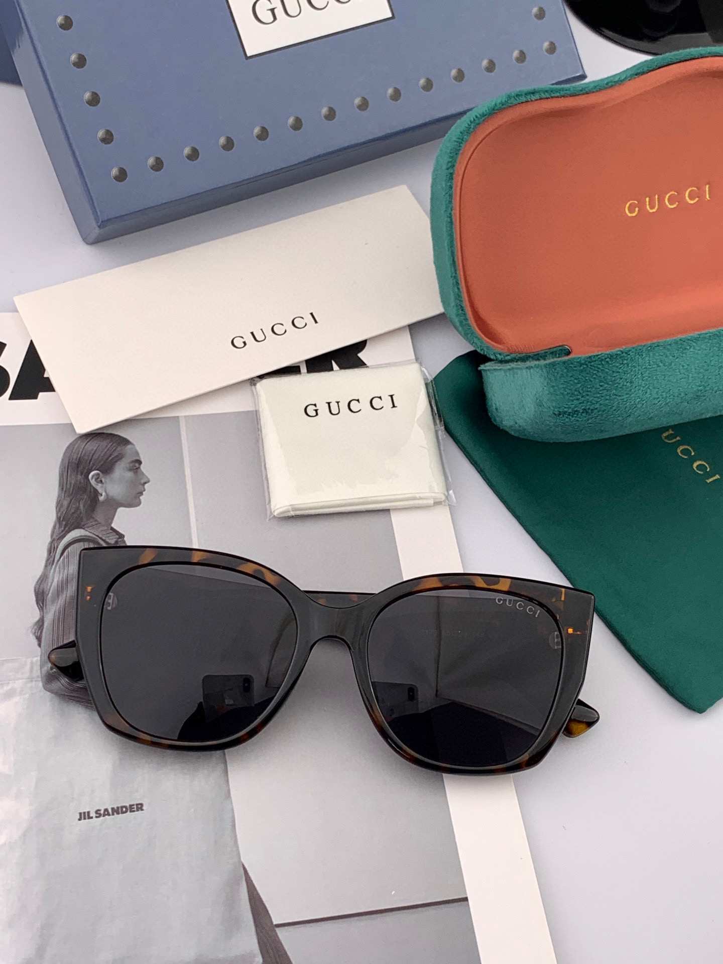  🔺 【GUCCI-偏光太阳镜】2025开春新款 潮流爆款 时尚方框偏光太阳镜 高品质 佩戴舒适 网红潮