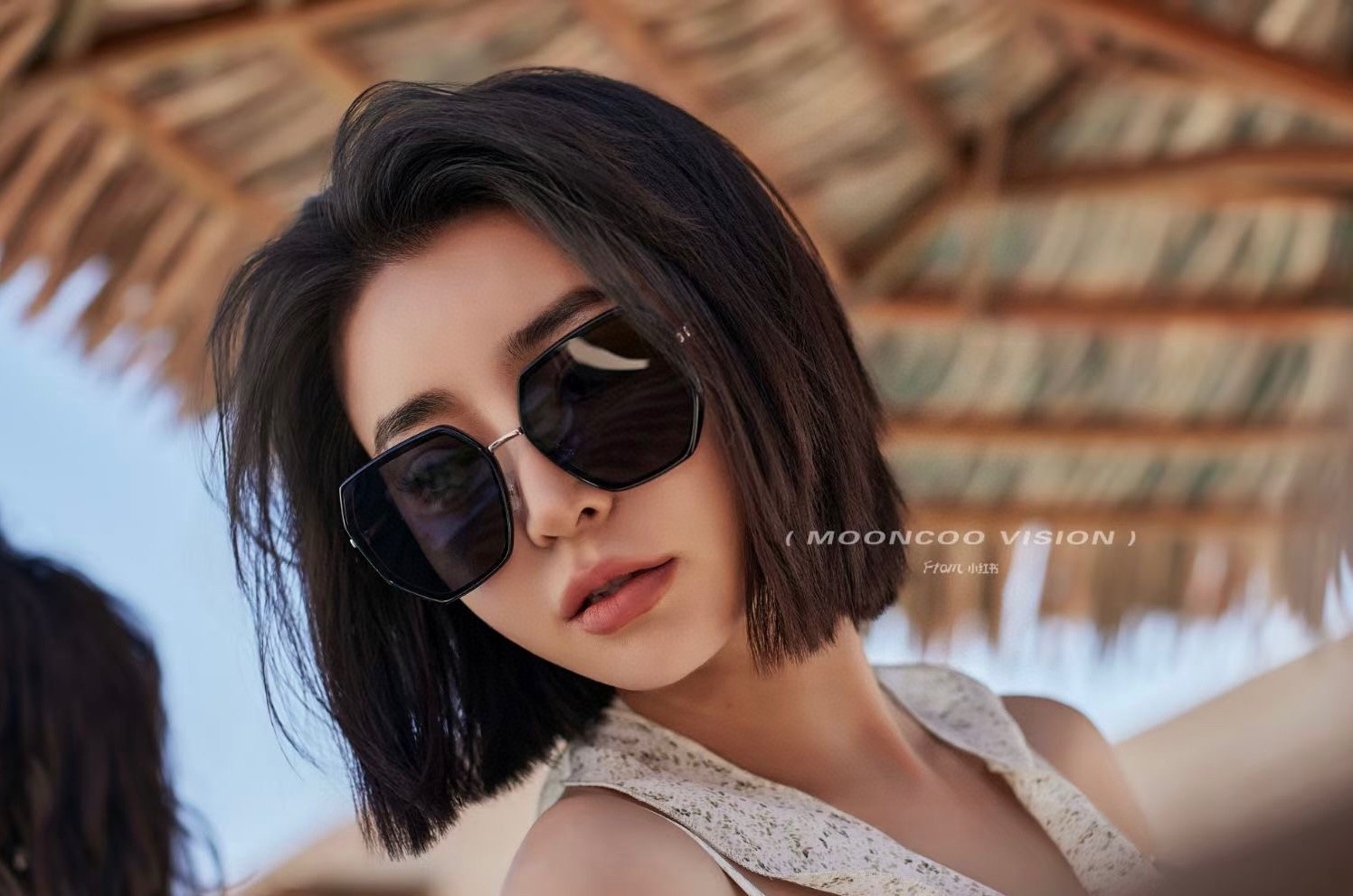   【DIOR】2025新款潮流爆款 时尚方框太阳镜 佩戴舒适 网红潮款墨镜  女士高清加厚偏光太阳镜🕶
