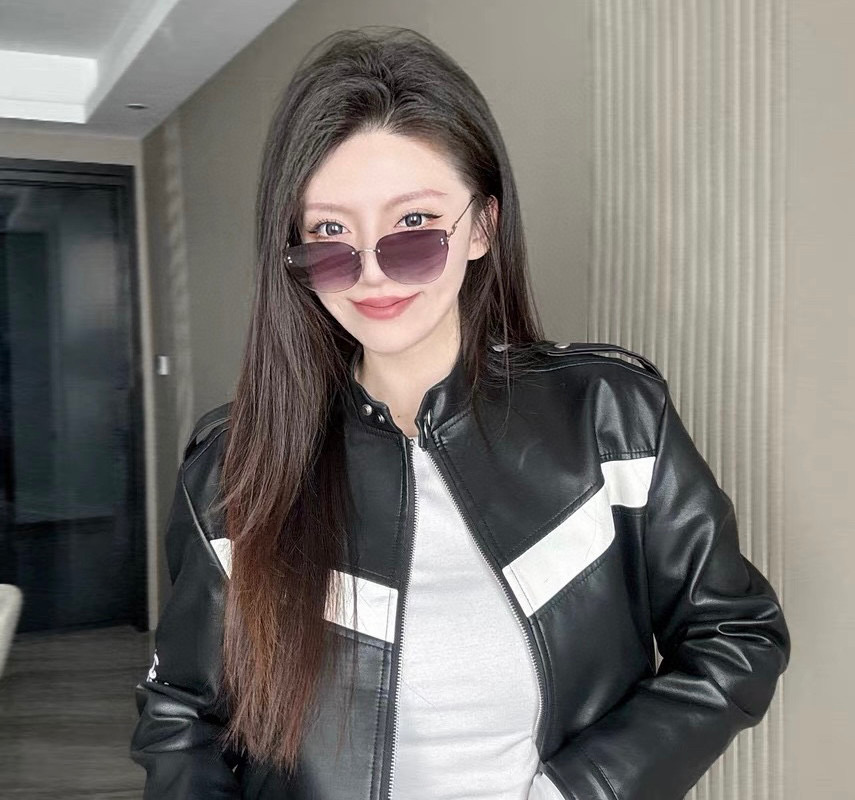   DIOR🌋☔️时尚无框太阳镜镜片 顶级奢侈品强 高品质胜利亲亲🍦🍨 得意 气质非凡😄 🍫🍪女士开车墨