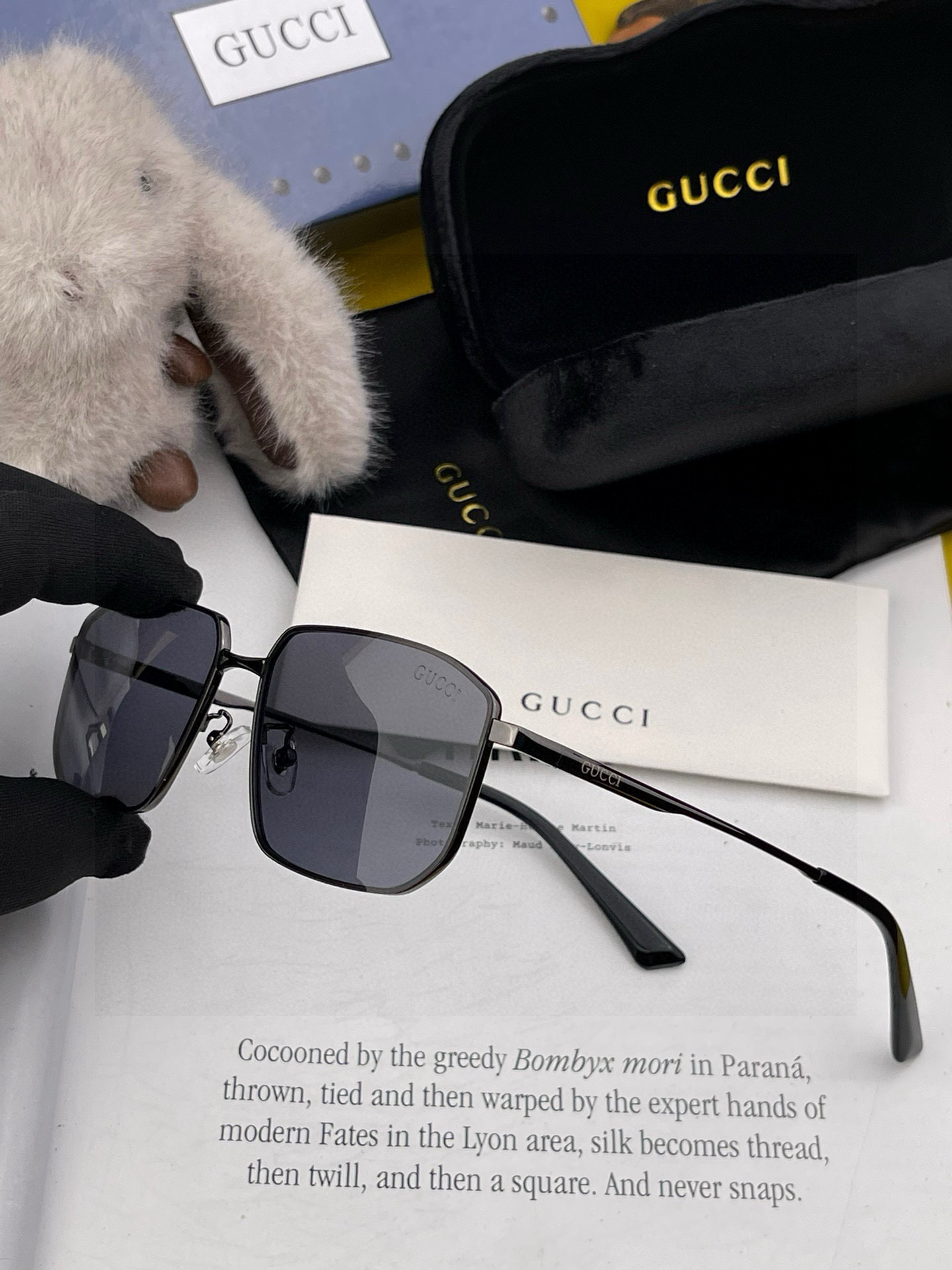        GUCCI 男款炫彩飞行员偏光太阳镜 ❤️材质：高清尼龙加厚卡槽高清偏光镜片 🌹无边框镜
