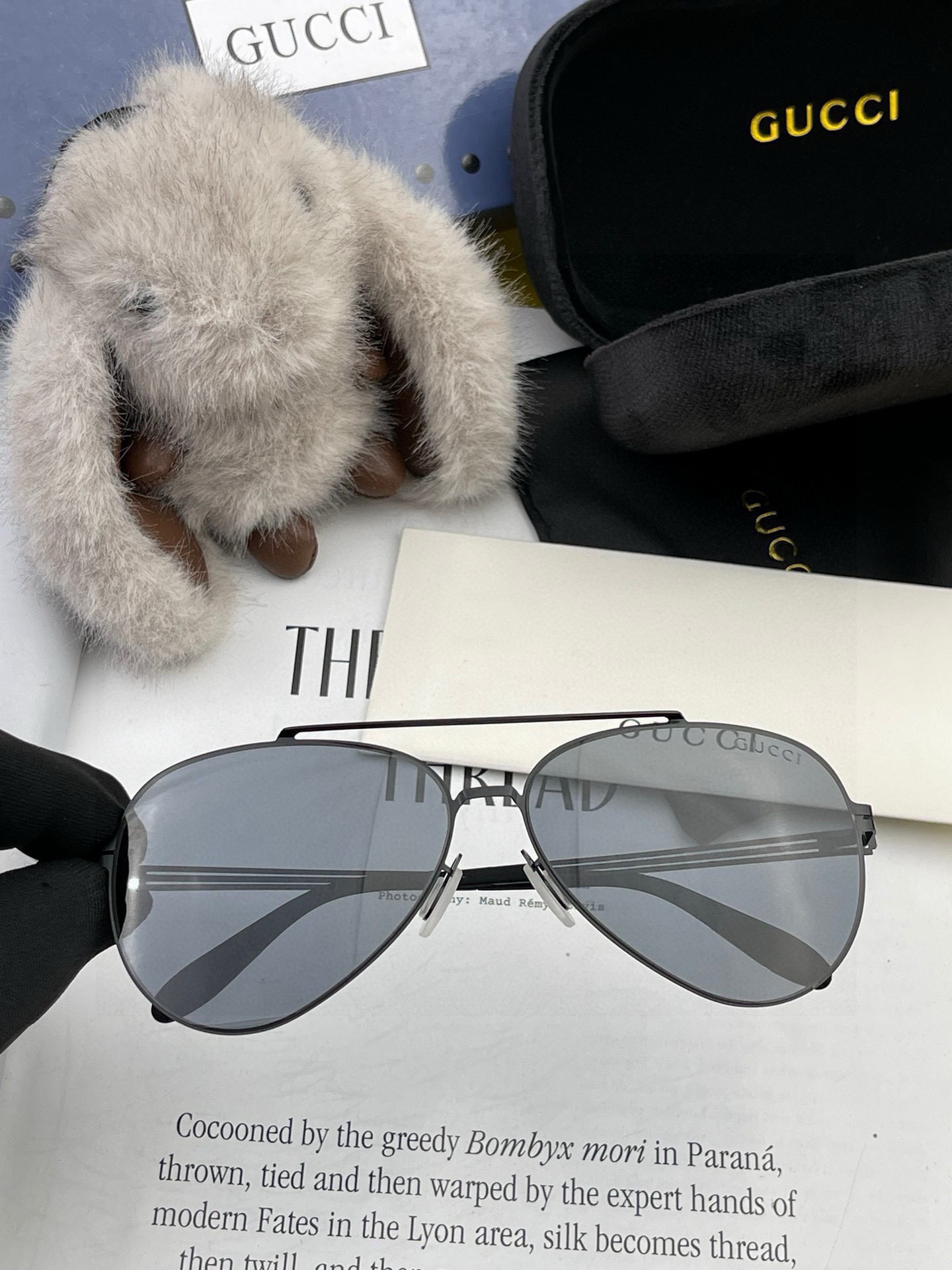        GUCCI 男款炫彩飞行员偏光太阳镜 ❤️材质：高清尼龙加厚卡槽高清偏光镜片 🌹无边框镜架