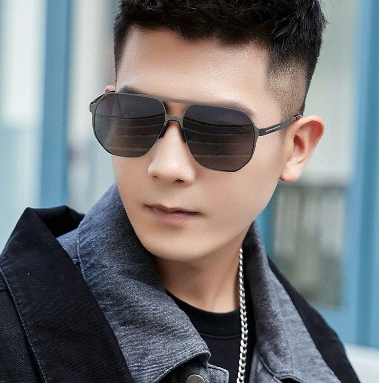         GUCCI 男款炫彩飞行员偏光太阳镜 ❤️材质：高清尼龙加厚卡槽高清偏光镜片 🌹无边框镜