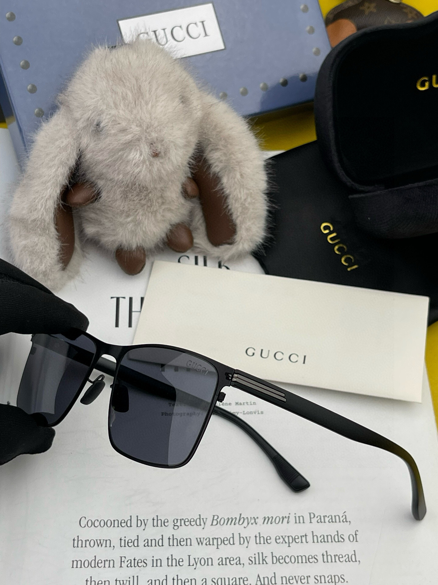        GUCCI 男款炫彩飞行员偏光太阳镜 ❤️材质：高清尼龙加厚卡槽高清偏光镜片 🌹无边框镜架