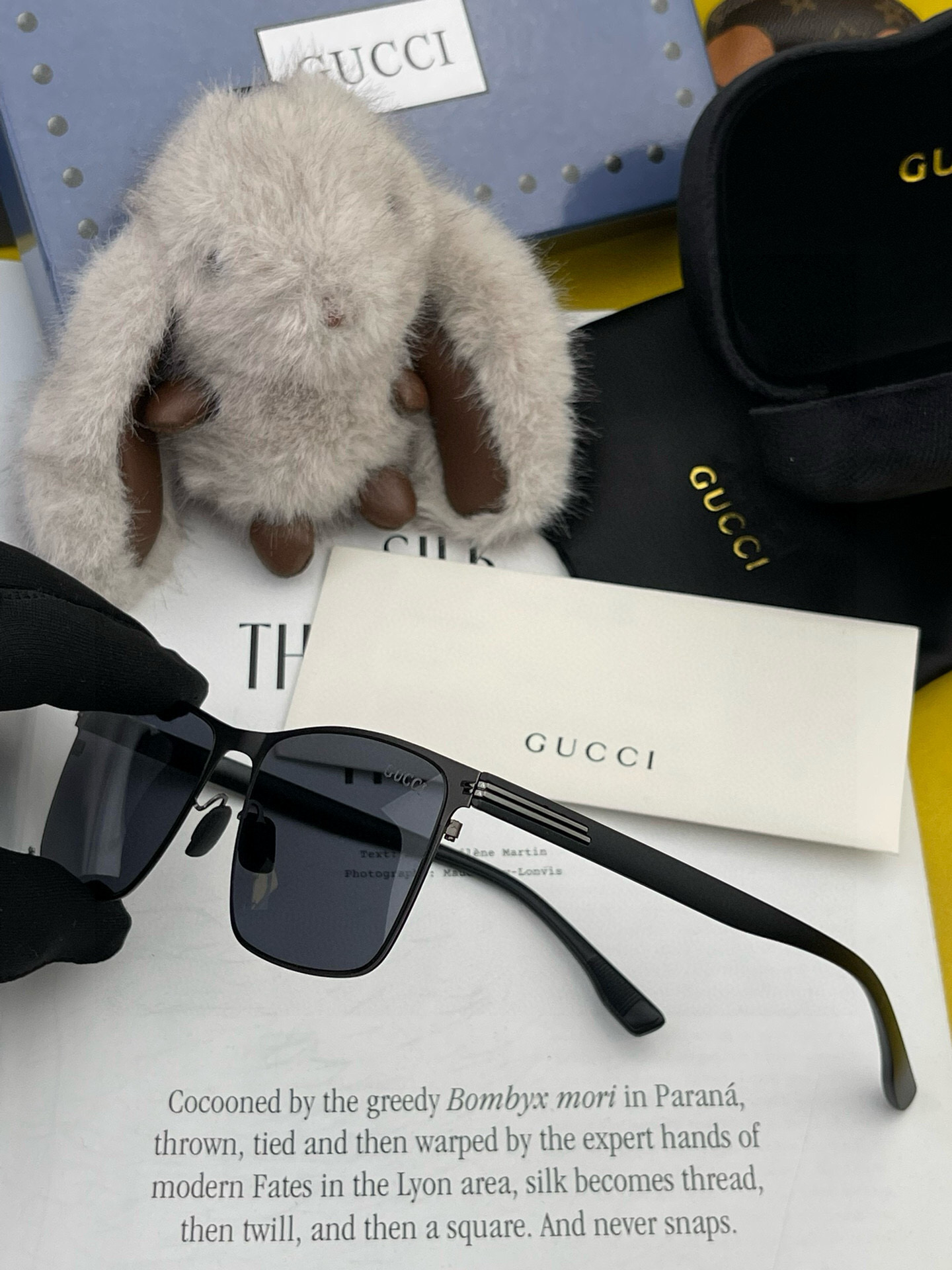        GUCCI 男款炫彩飞行员偏光太阳镜 ❤️材质：高清尼龙加厚卡槽高清偏光镜片 🌹无边框镜架