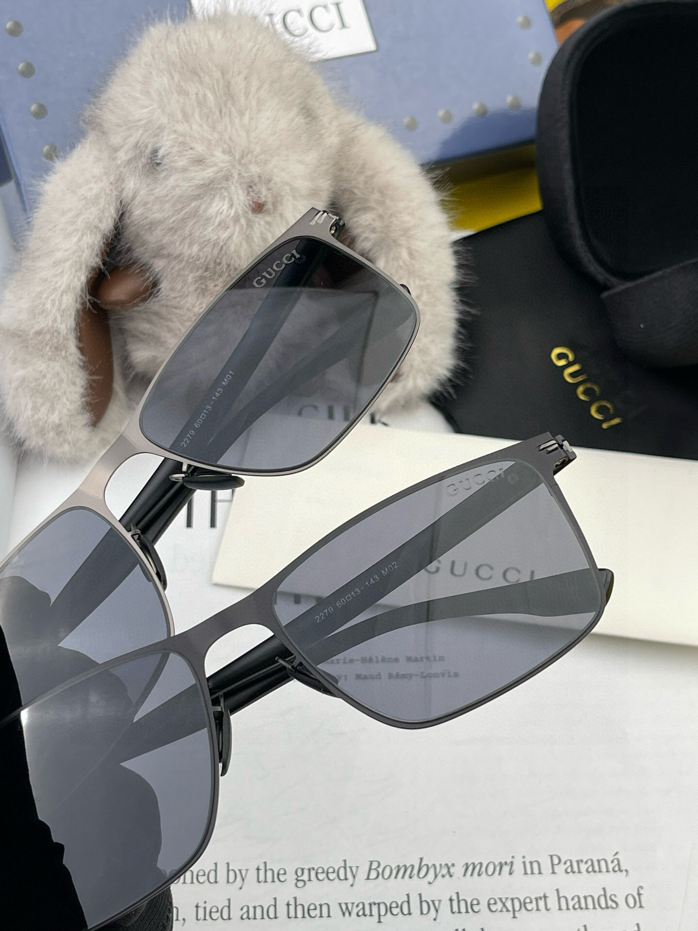        GUCCI 男款炫彩飞行员偏光太阳镜 ❤️材质：高清尼龙加厚卡槽高清偏光镜片 🌹无边框镜架