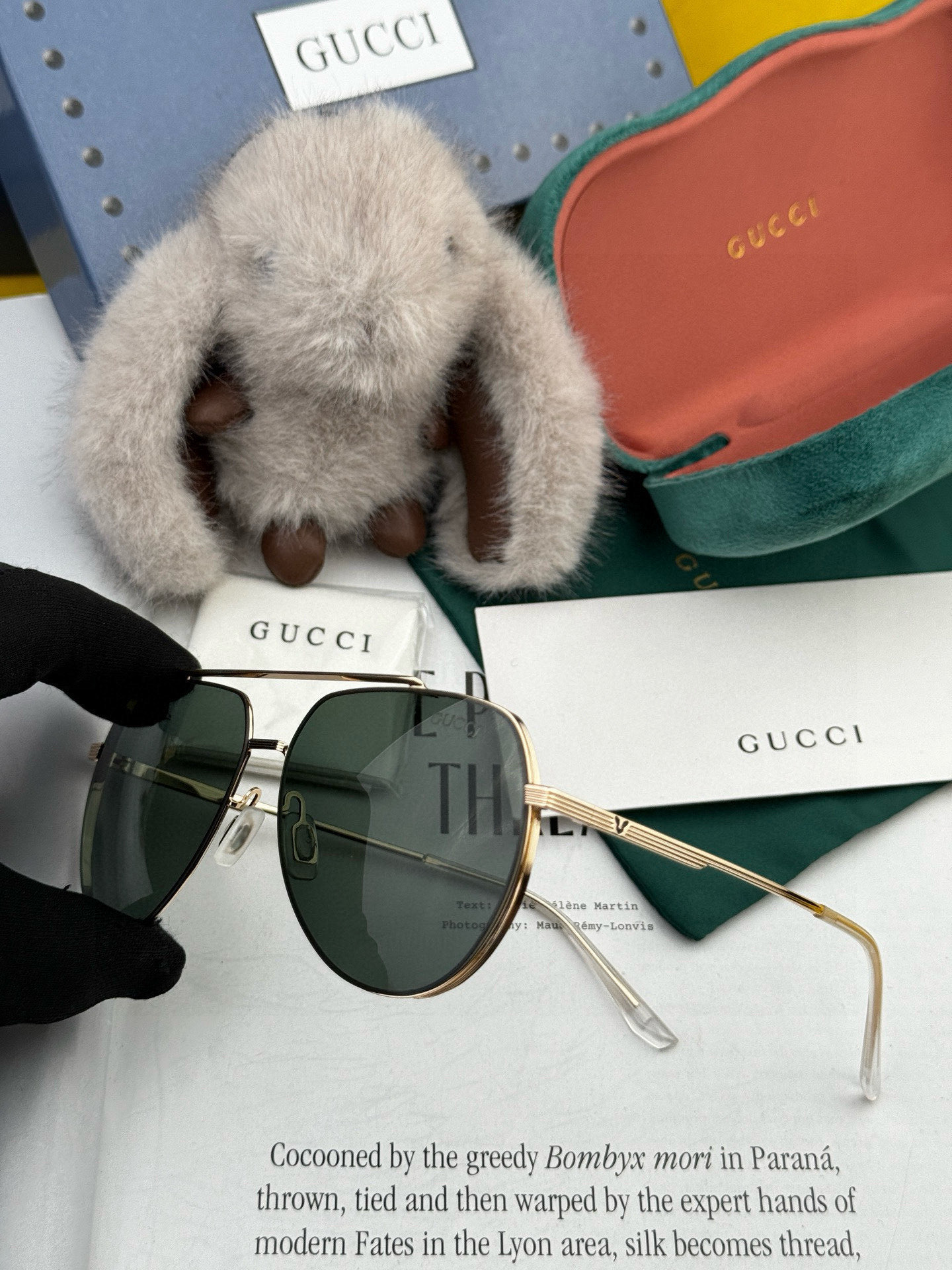         GUCCI 男款炫彩飞行员偏光太阳镜 ❤️材质：高清尼龙加厚卡槽高清偏光镜片 🌹无边框镜