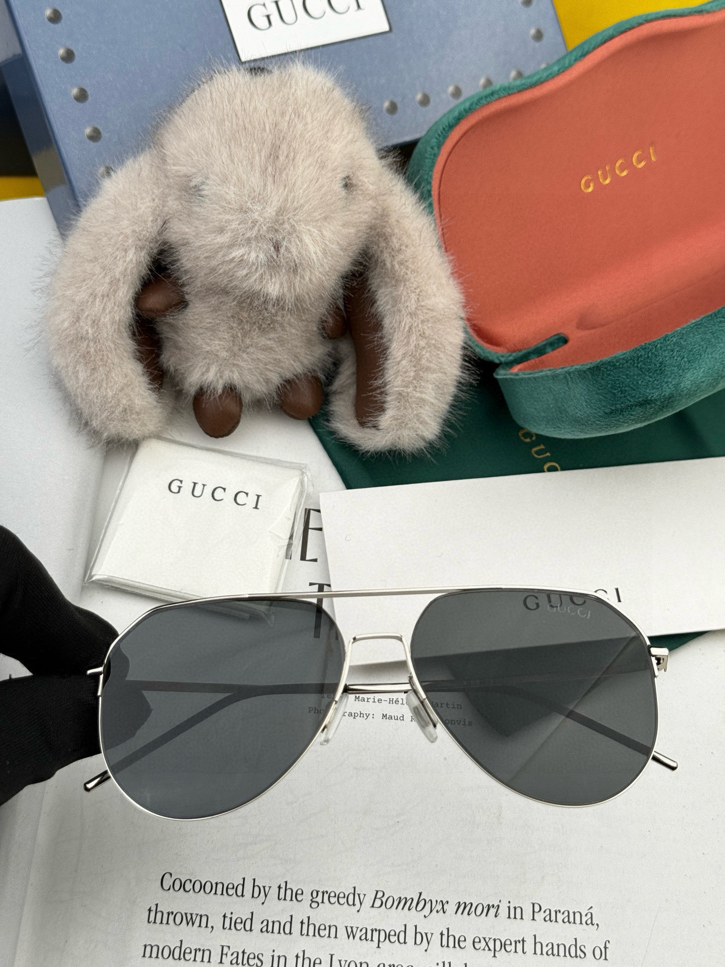         GUCCI 男款炫彩飞行员偏光太阳镜 ❤️材质：高清尼龙加厚卡槽高清偏光镜片 🌹无边框镜
